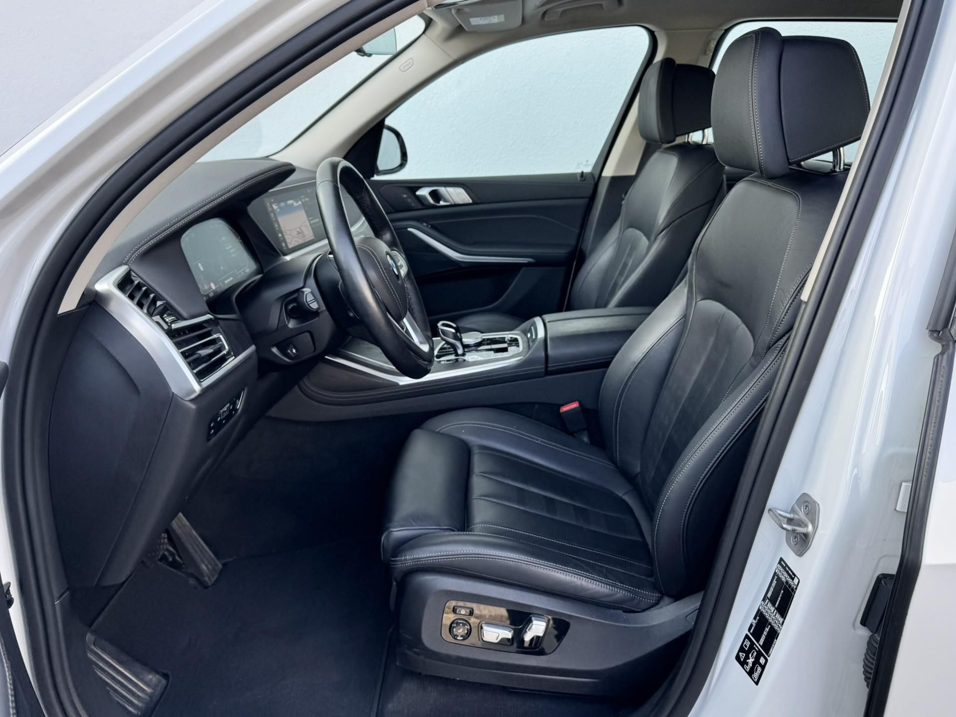 BMW X7, X7 xDrive40d - fotka 6