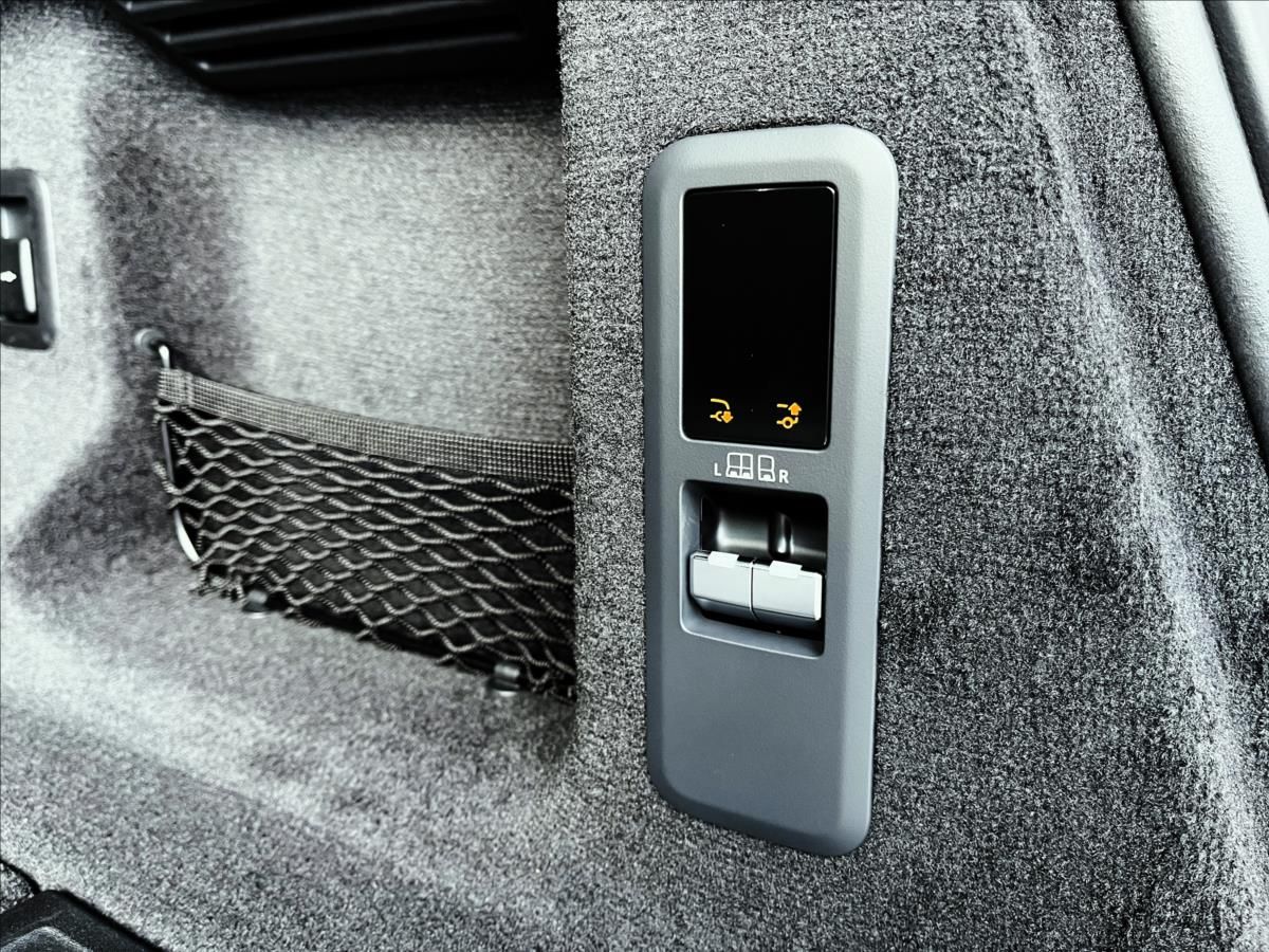 Land Rover Range Rover Sport, 3,0 D300 DYNAMIC HSE - fotka 6