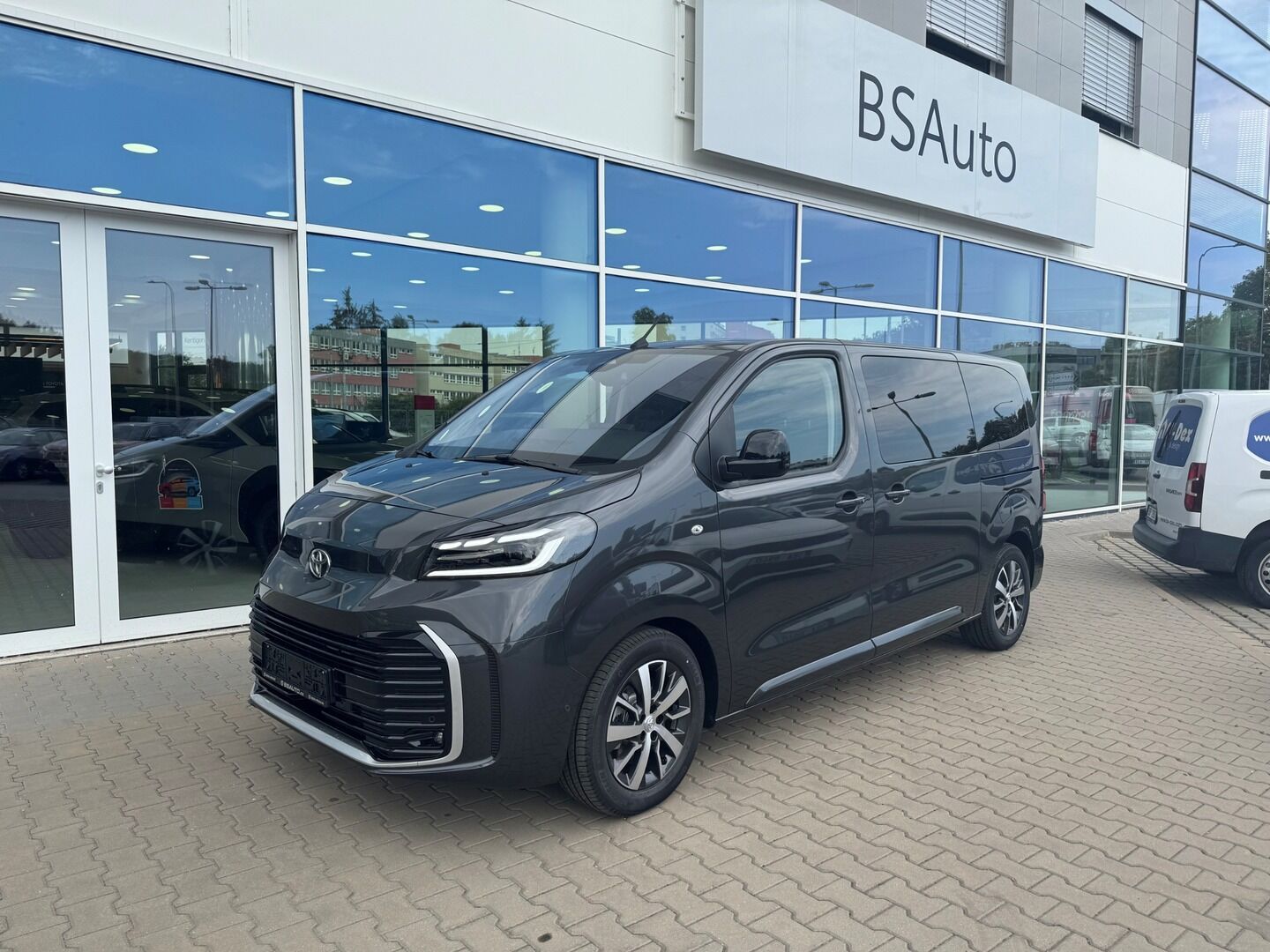 Toyota Proace Verso, 2,2 L1 AT8 7S VIP