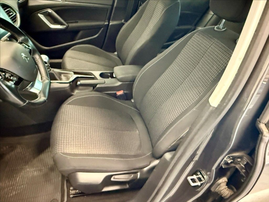 Peugeot 308, 1,2 I 1.MAJITEL, SERVISNÍ KNIH - fotka 4