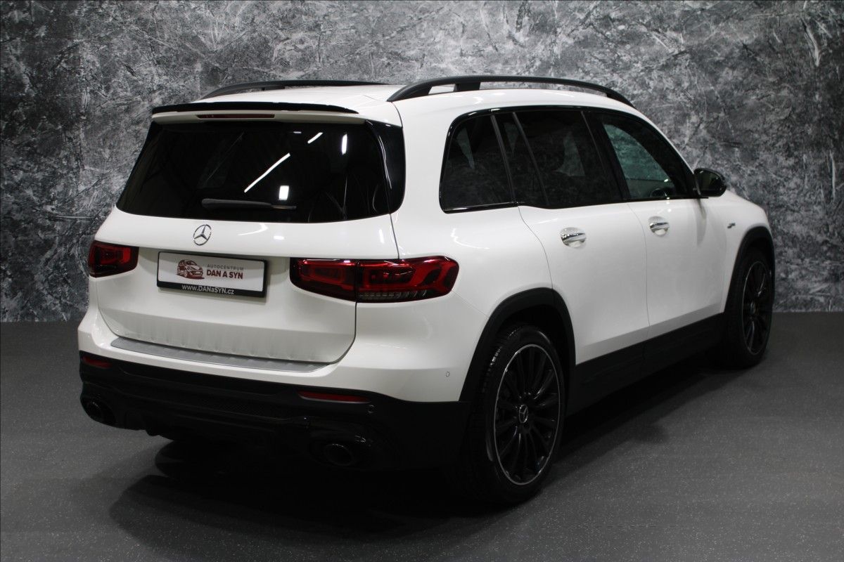 Mercedes-Benz GLB, 2,0 35 AMG 225KW 4MATIC CZ DPH - fotka 4