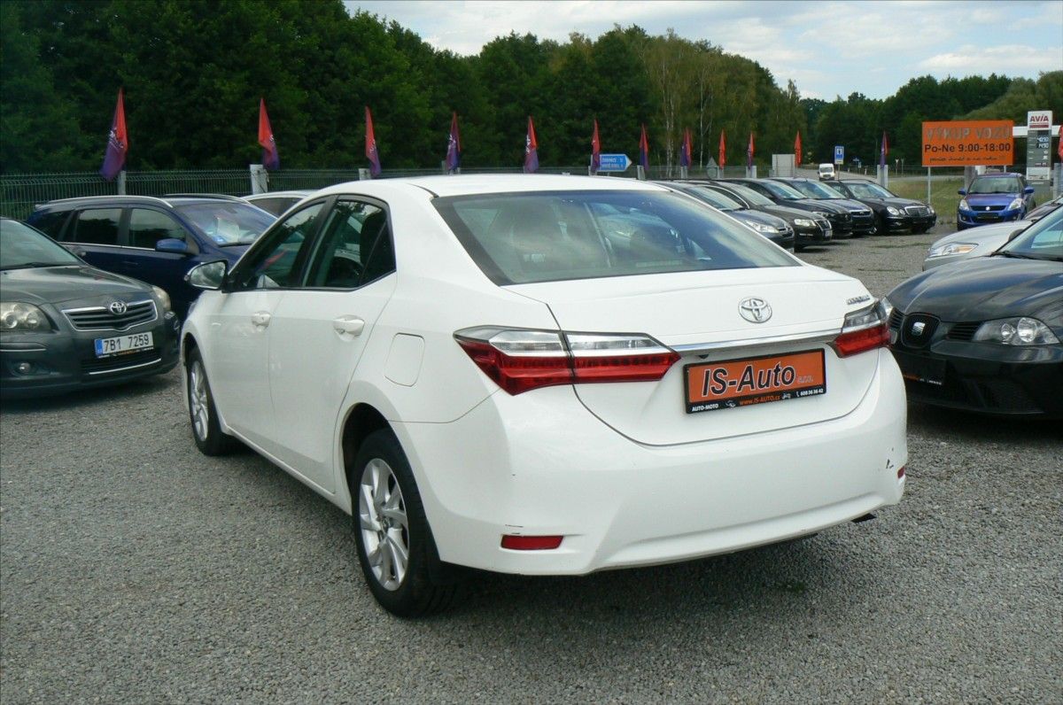 Toyota Corolla, 1,6 VVT-i  DPH - fotka 4