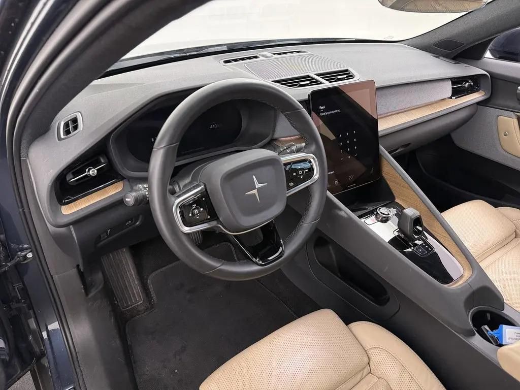 Polestar 2, LR 300kW AWD Launch 78kWh TZ - fotka 3