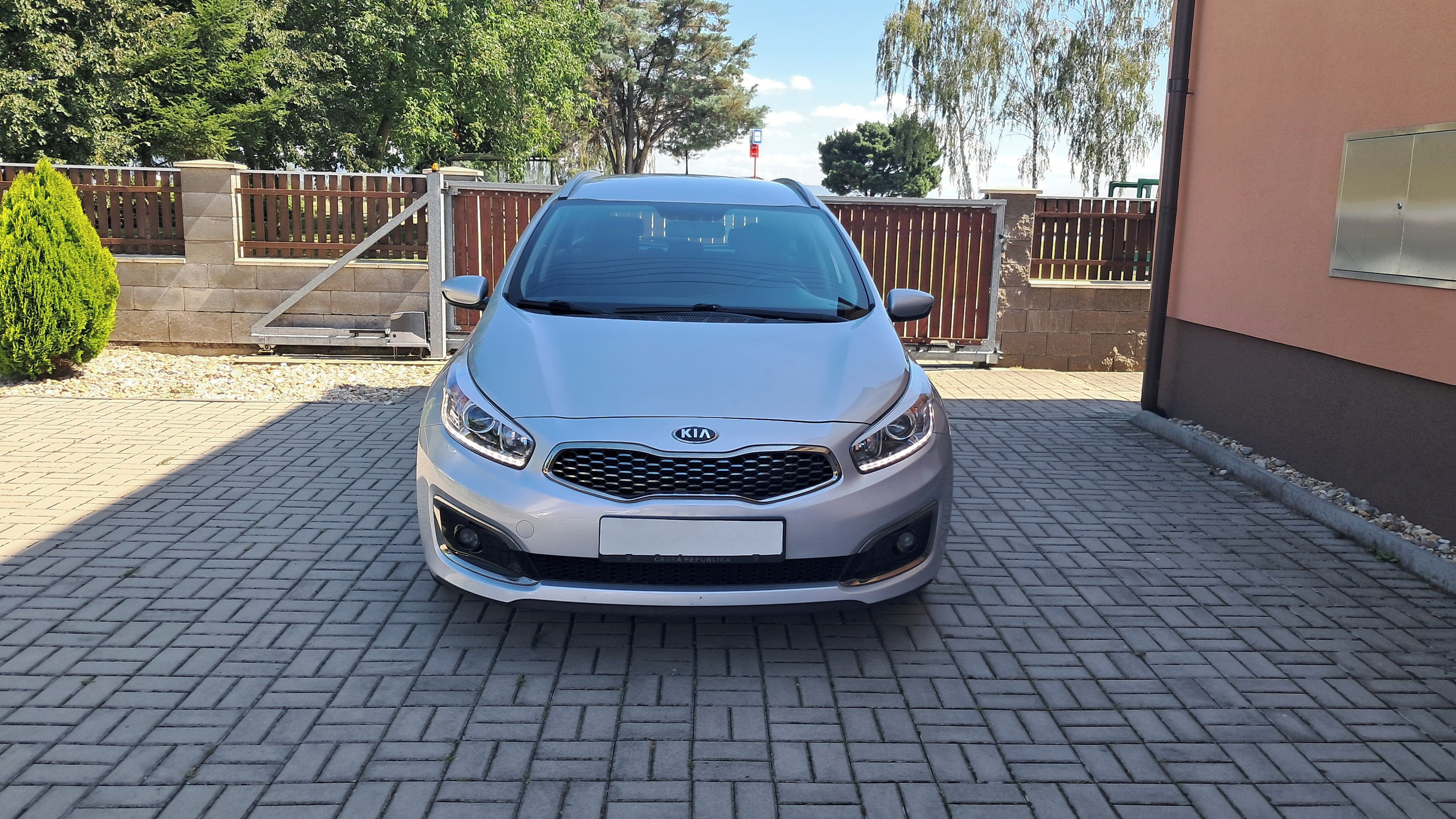 Kia Cee´d, 1.4i / najeto 84 000 km ČR - fotka 2