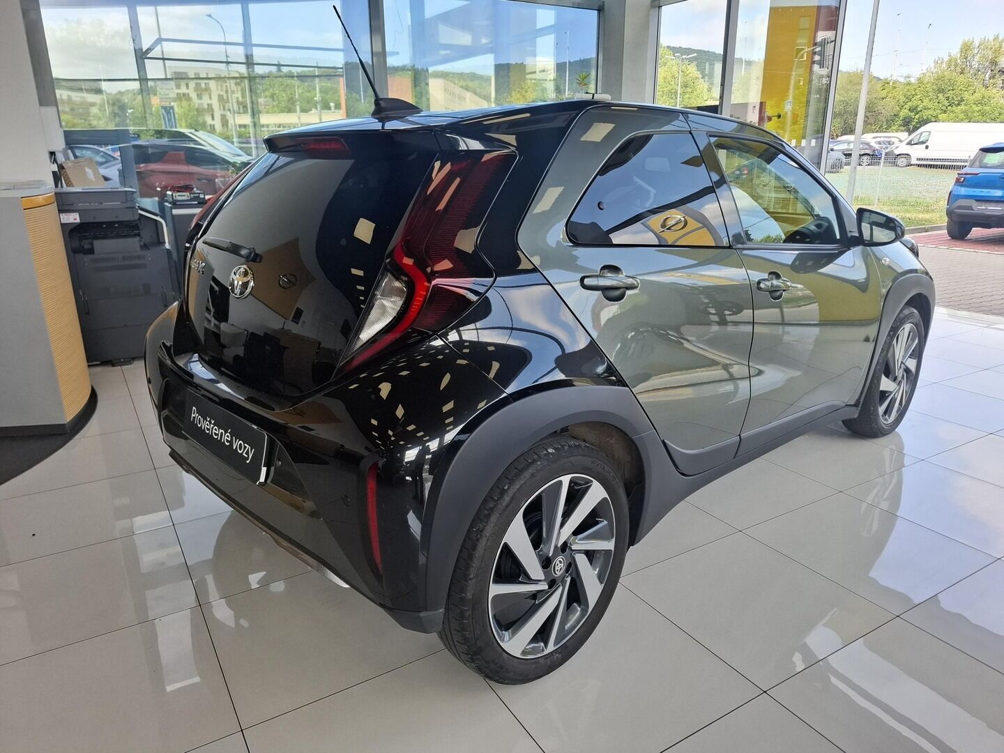 Toyota Aygo, 1.0i 53KW AUTOMAT STYLE - fotka 3