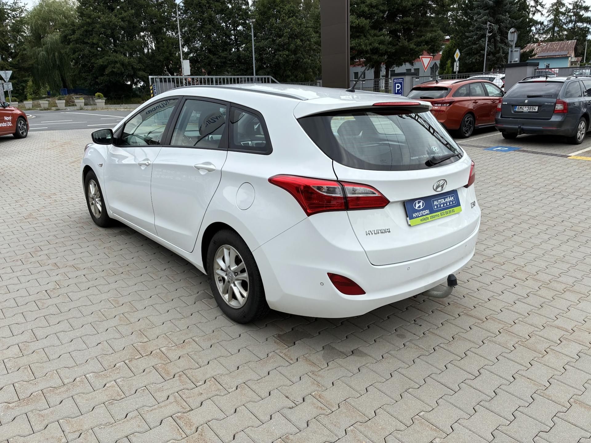 Hyundai i30, 1,6i 99kW TAŽNÉ - fotka 5