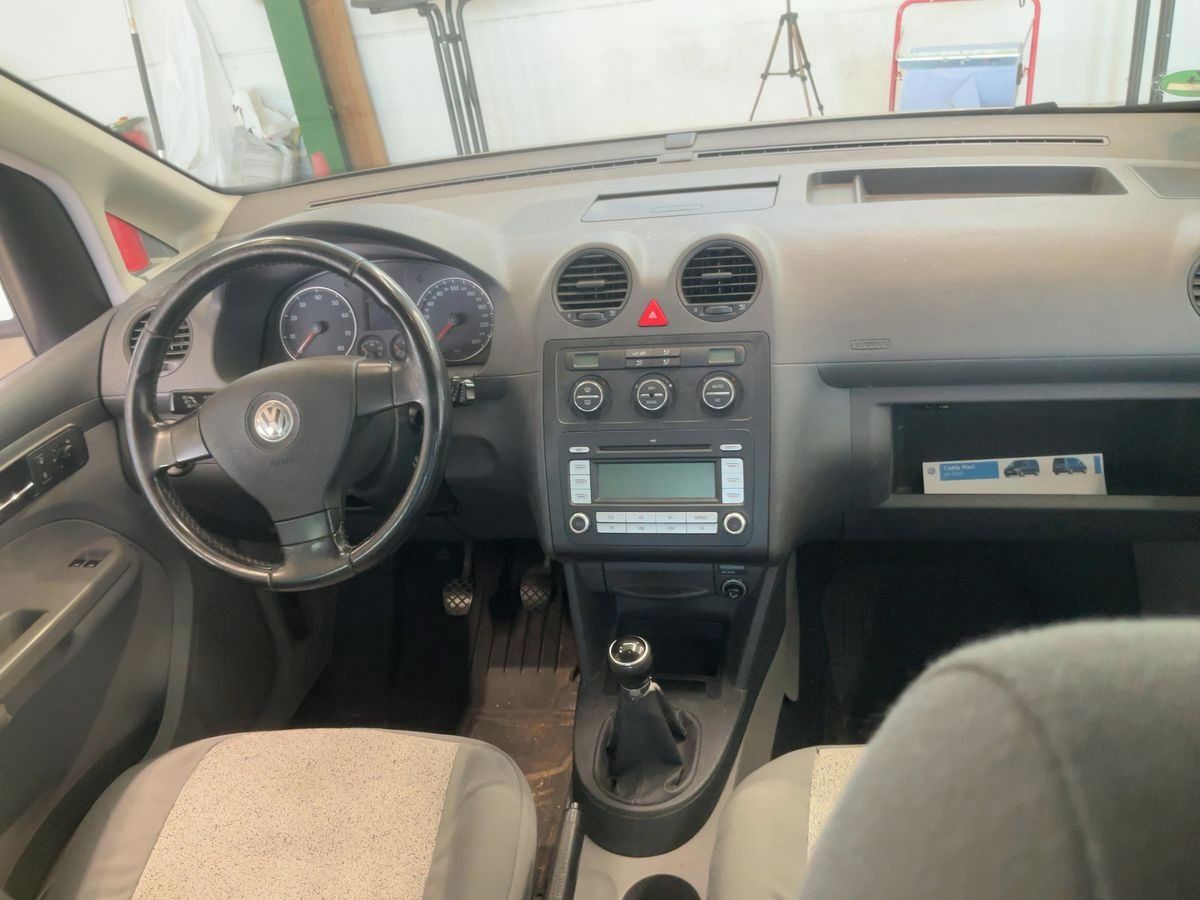 Volkswagen Caddy, CADDY MAXI 1.6Mpi 75KW 7-MÍST - fotka 3
