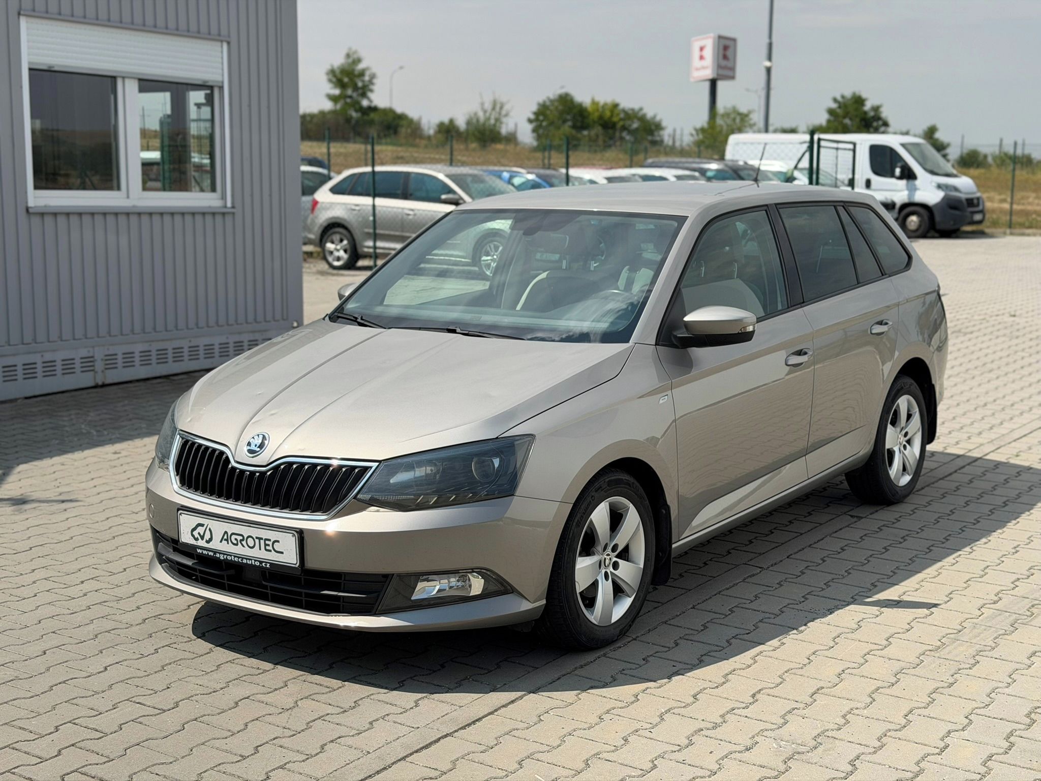 Škoda Fabia, 1.4 TDI 66 kW Style Combi - fotka 3