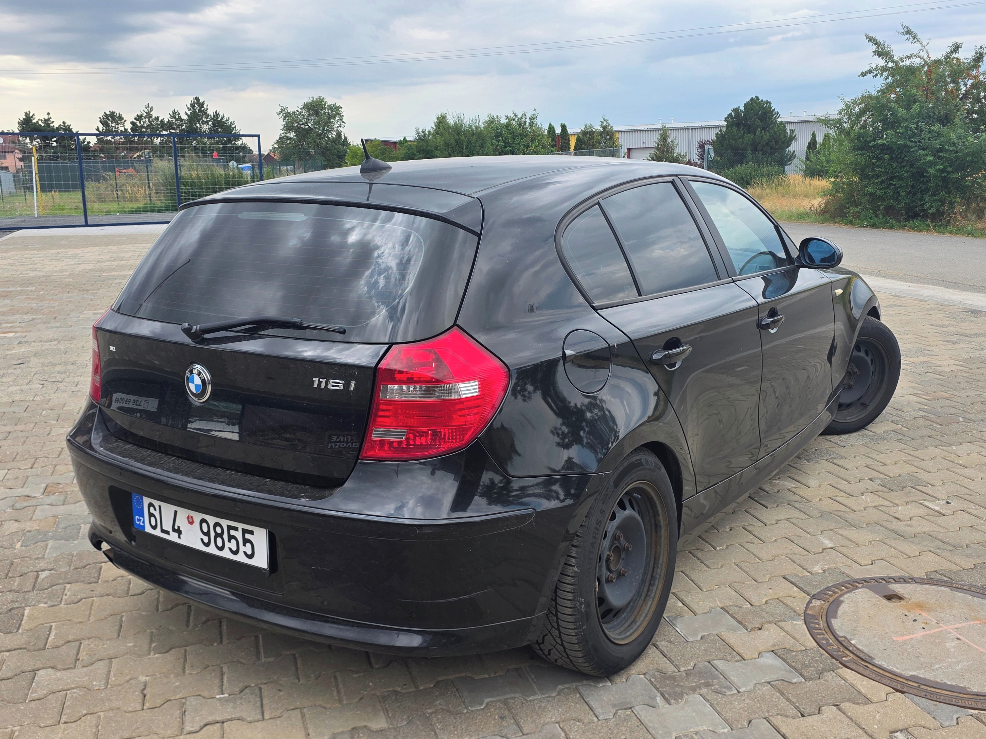 BMW Řada 1, 116i, Manuál - fotka 6