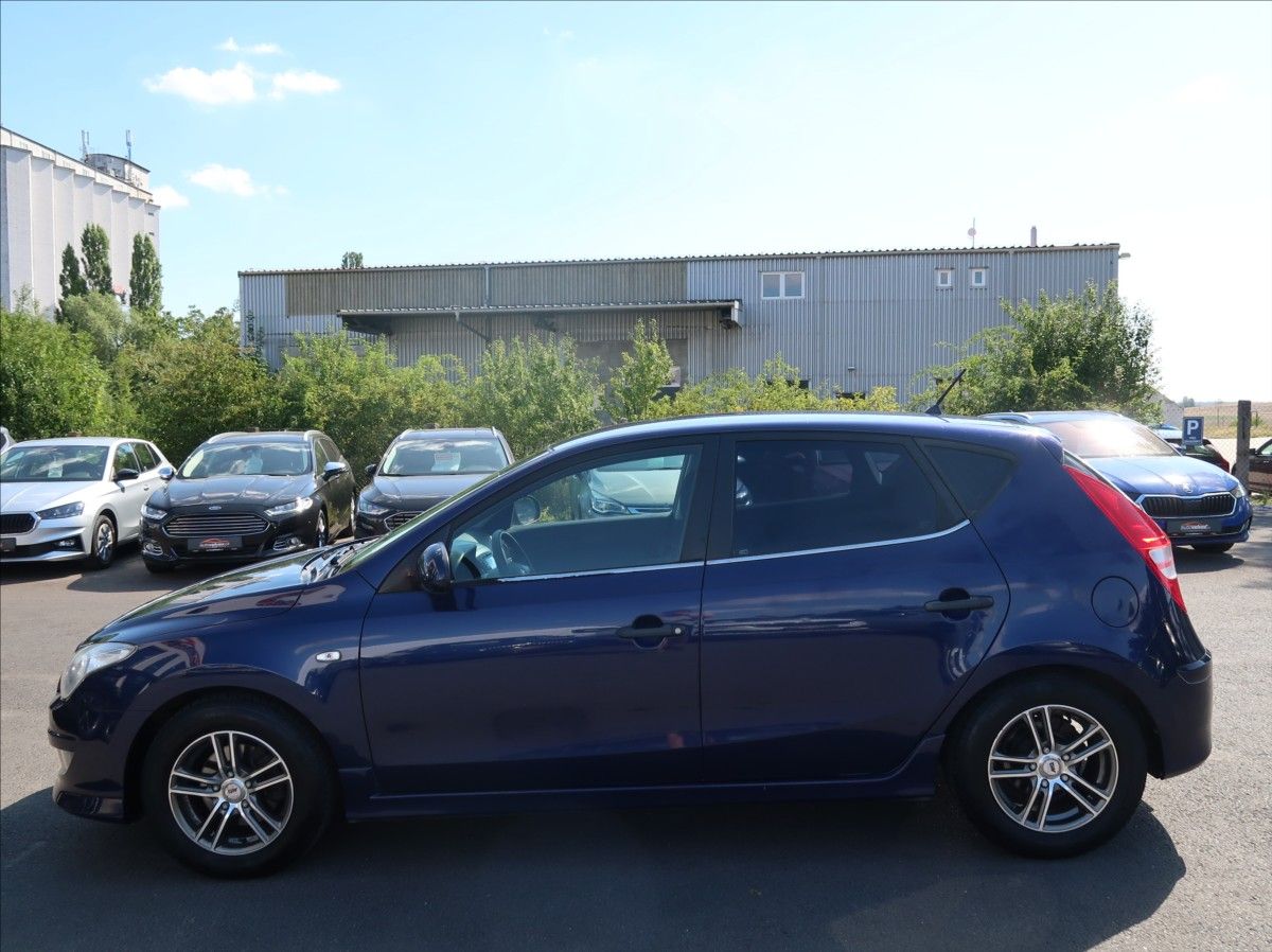 Hyundai i30, 1,4 CVVT,80kW,1majČR,Klima - fotka 6