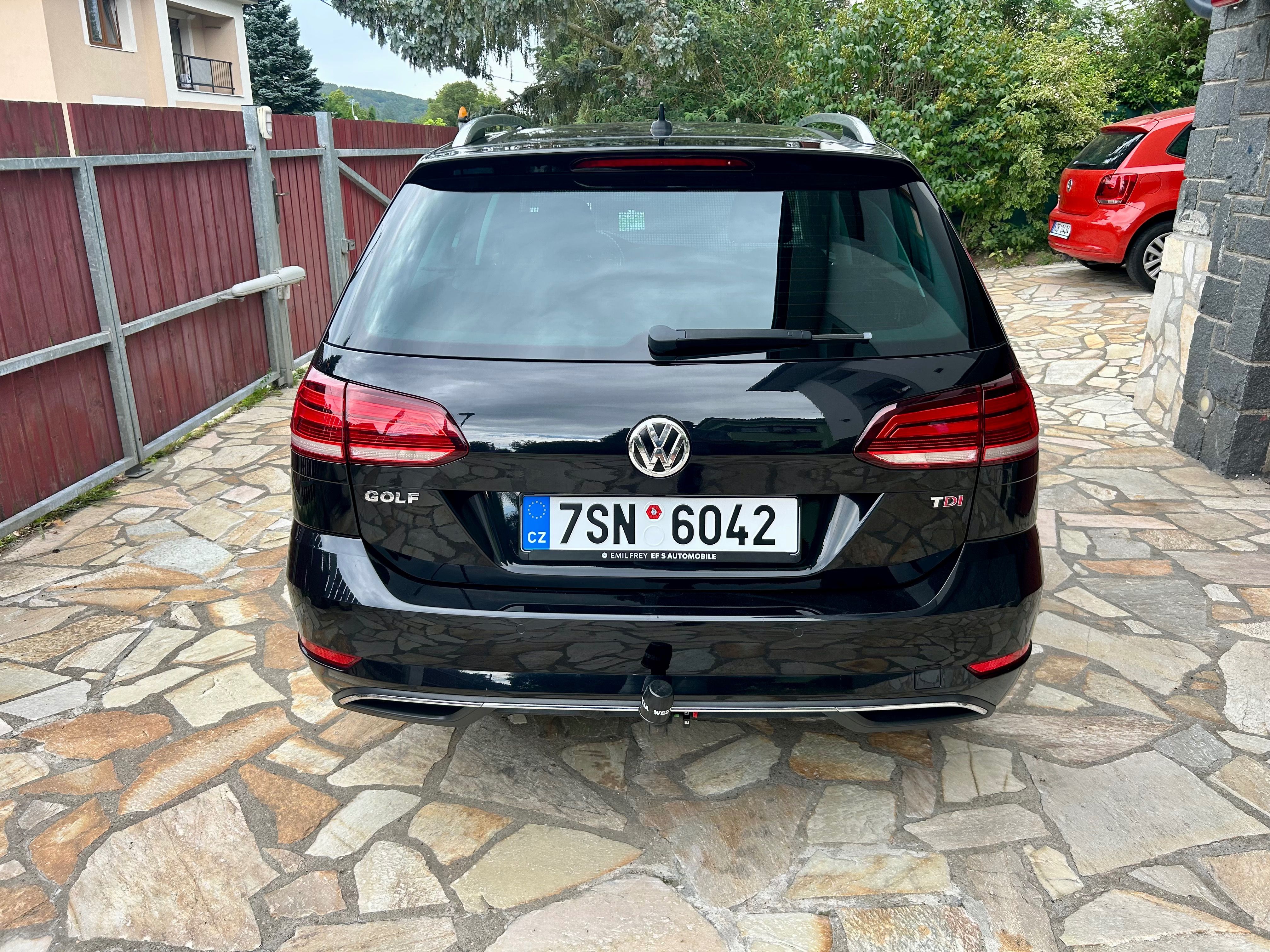Volkswagen Golf, 1.6 TDI 85KW DSG HIGHLINE LED - fotka 5