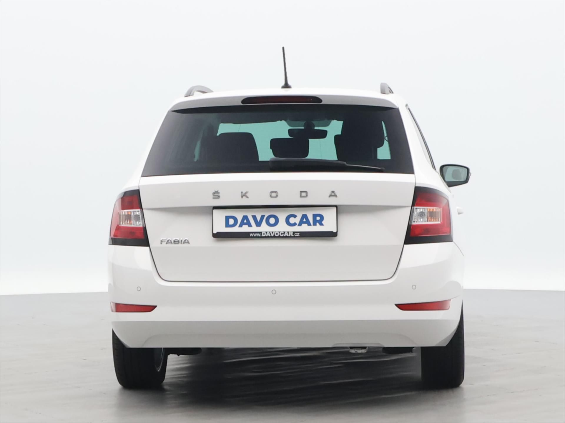 Škoda Fabia, 1,0 Aut.klima Tempomat - fotka 6
