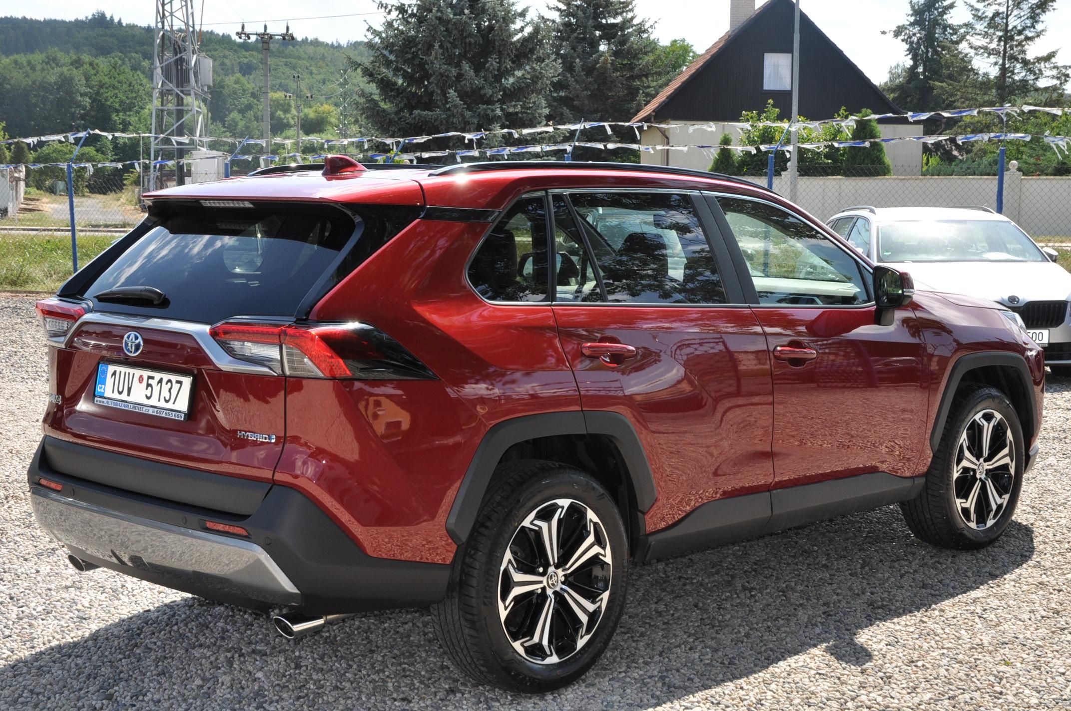 Toyota Rav4, 2.5 Hybrid 131kW 4x4 - fotka 3