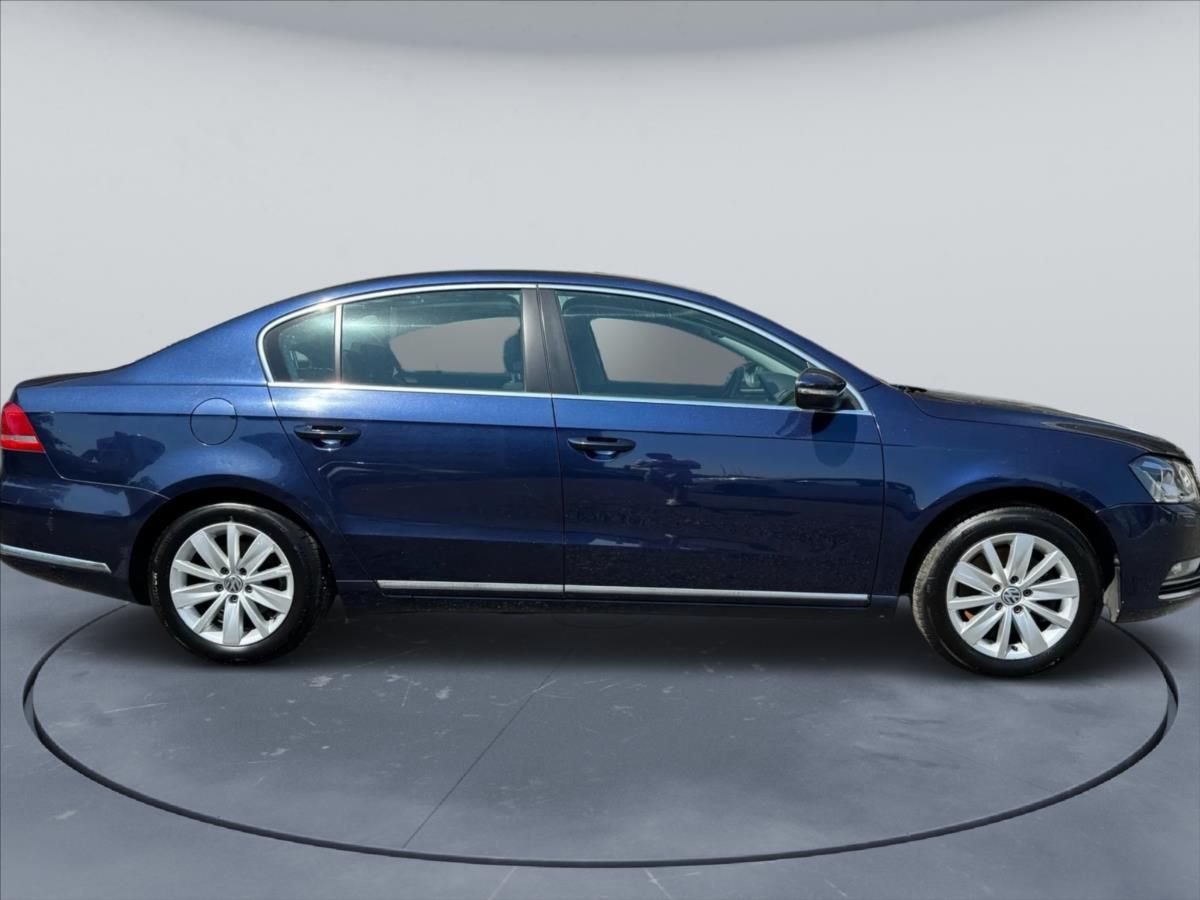 Volkswagen Passat, 1,4 CNG, DPH, Kamery - fotka 5