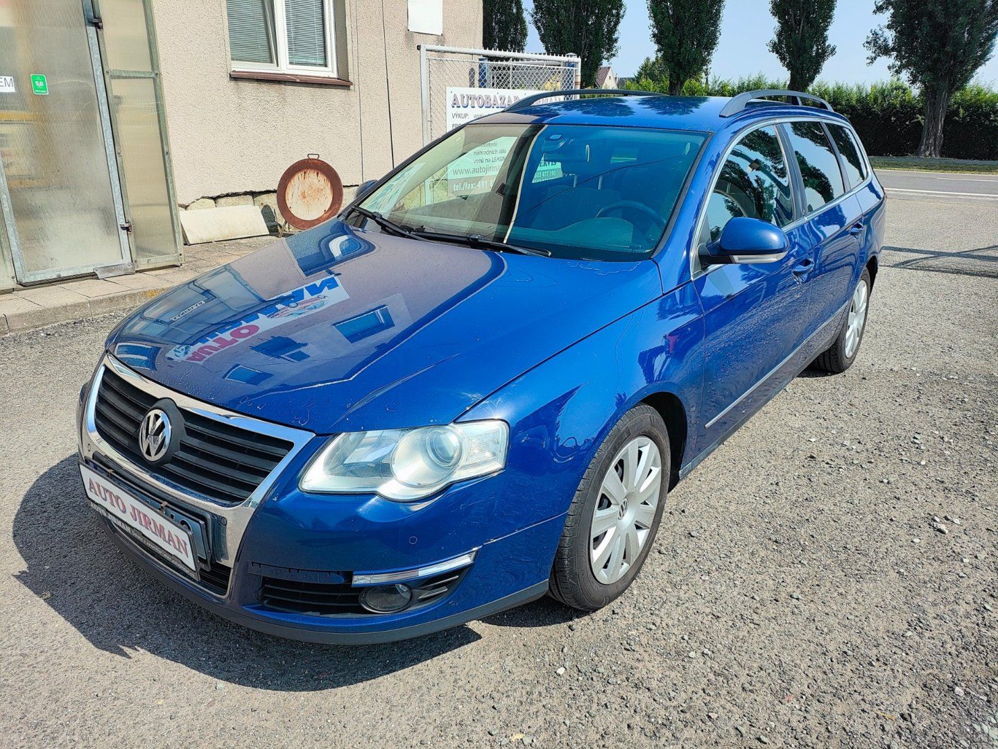 Volkswagen Passat, 2,0 TDi Comfortline - fotka 2