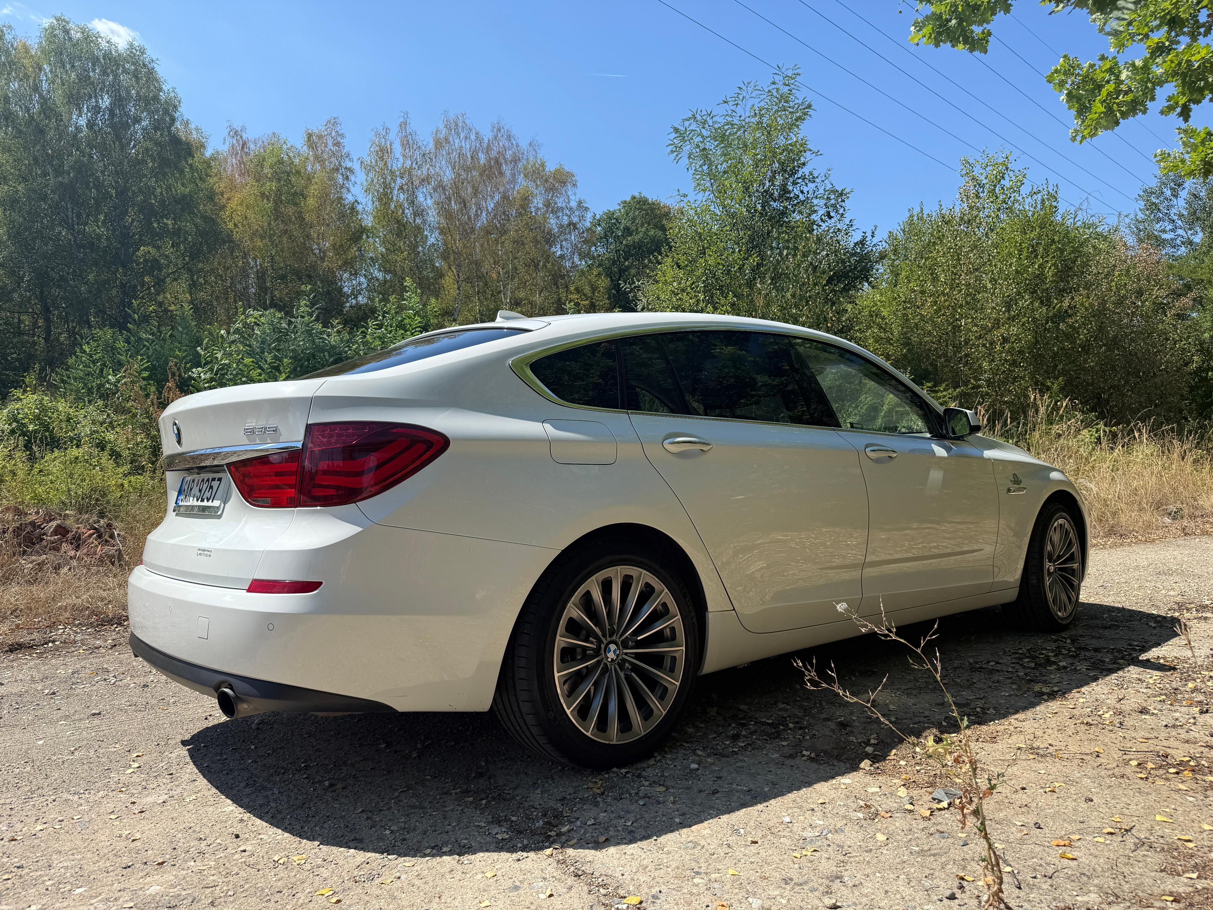 BMW Řada 5, 535 GT, 3l benzin 225 KW - fotka 4