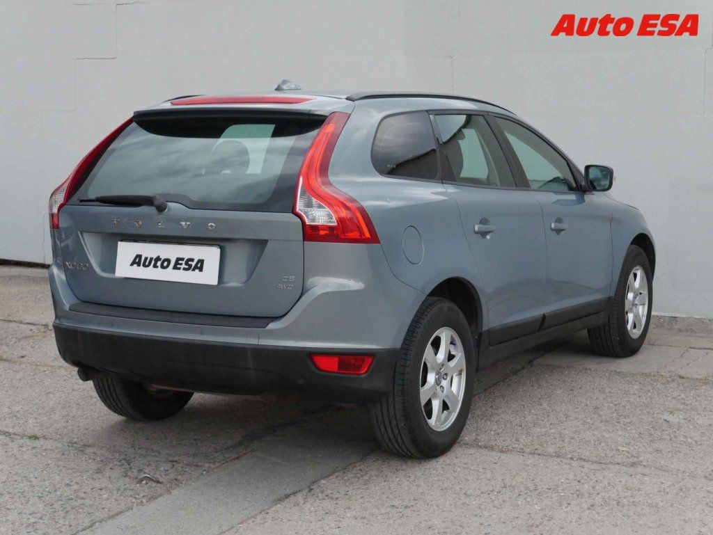 Volvo XC60, 2.4d AWD - fotka 6