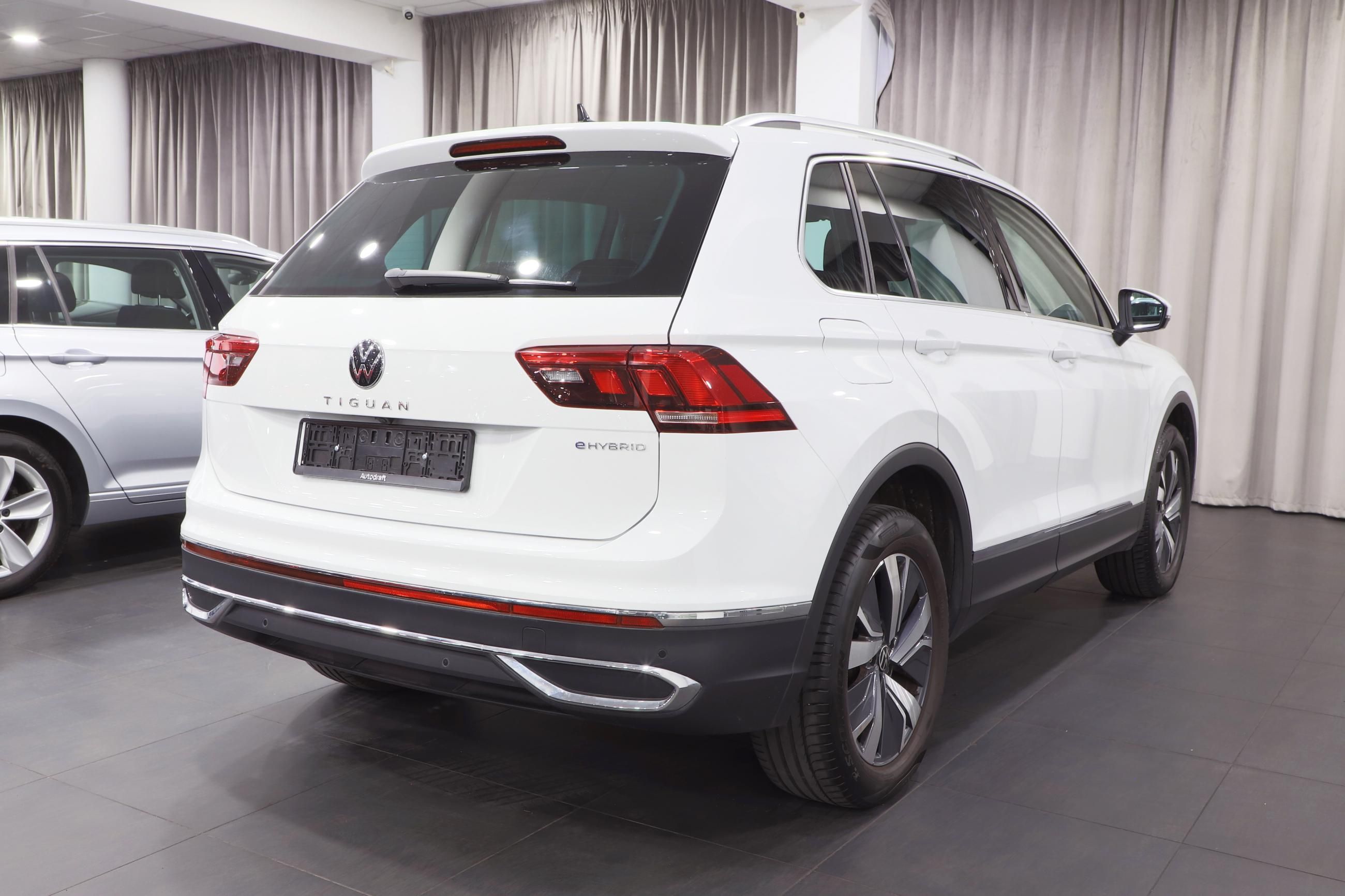 Volkswagen Tiguan, Elegance 1.4 TSI eHybrid 180kW - fotka 4