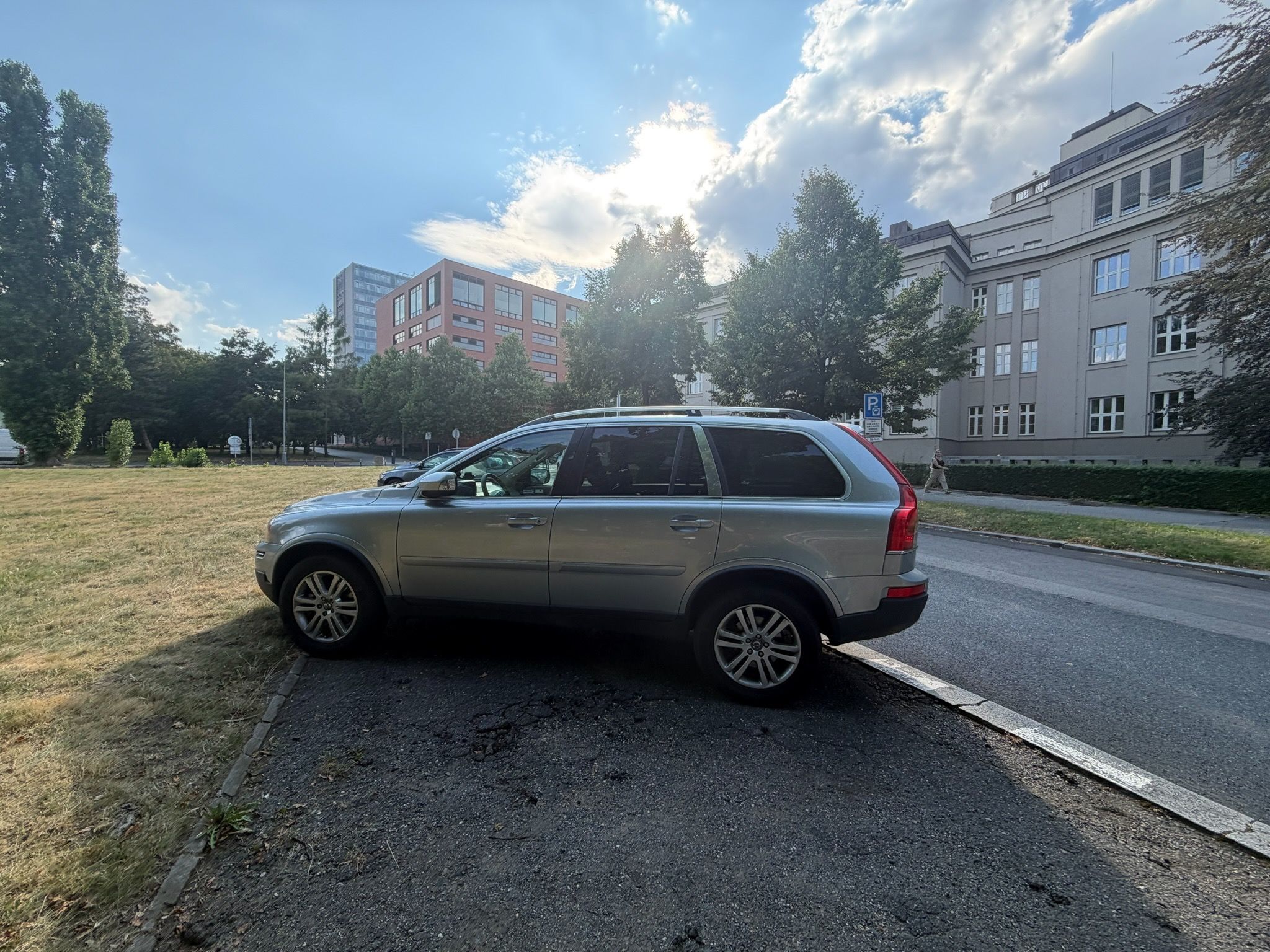 Volvo XC90 - fotka 4