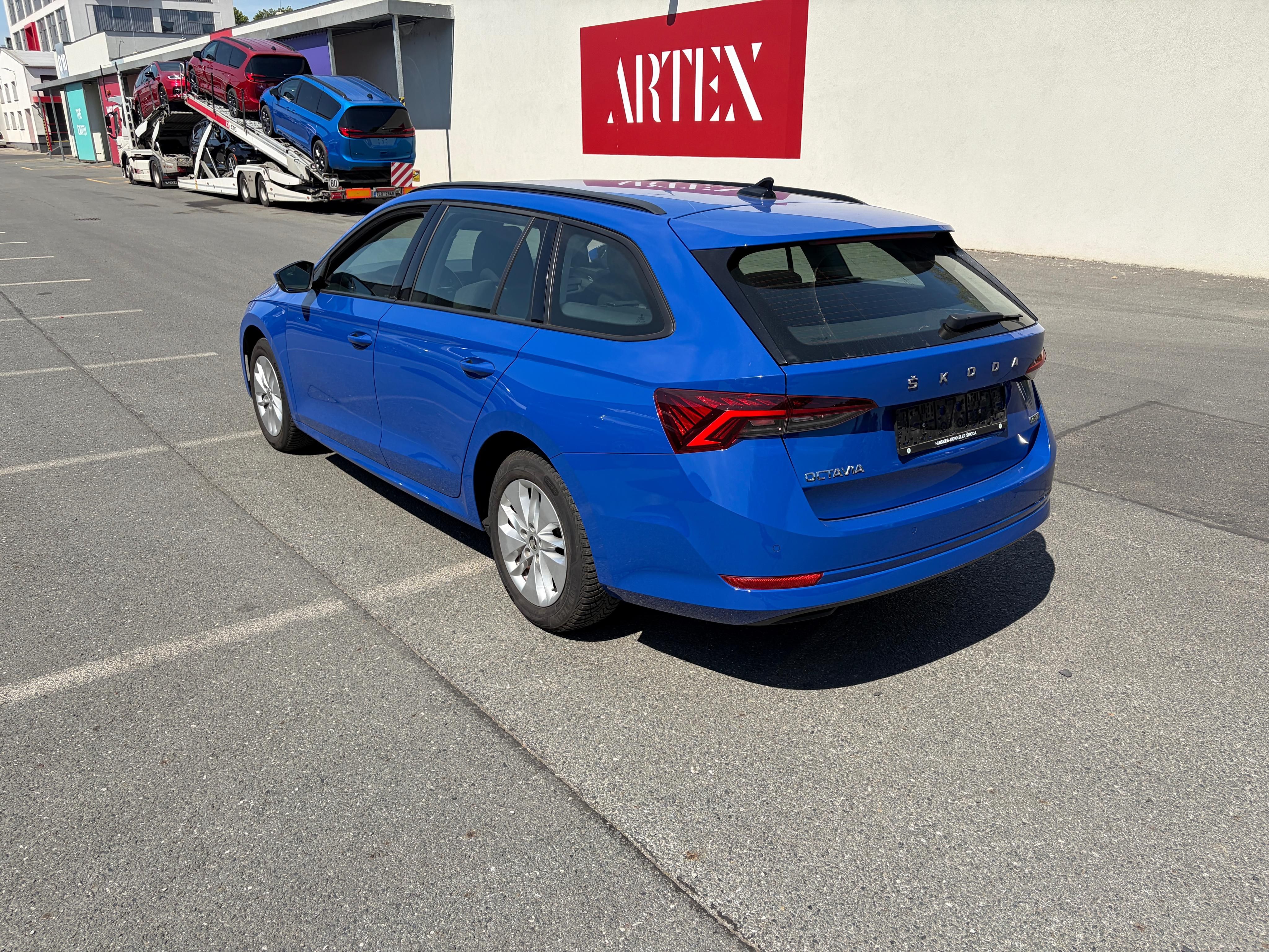 Škoda Octavia, 1.0 TSI Business Edition - fotka 4