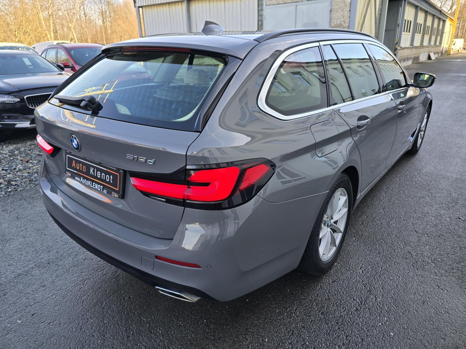BMW Řada 5, 518d 110kW LED+NAVI+KŮŽE - DPH - fotka 4