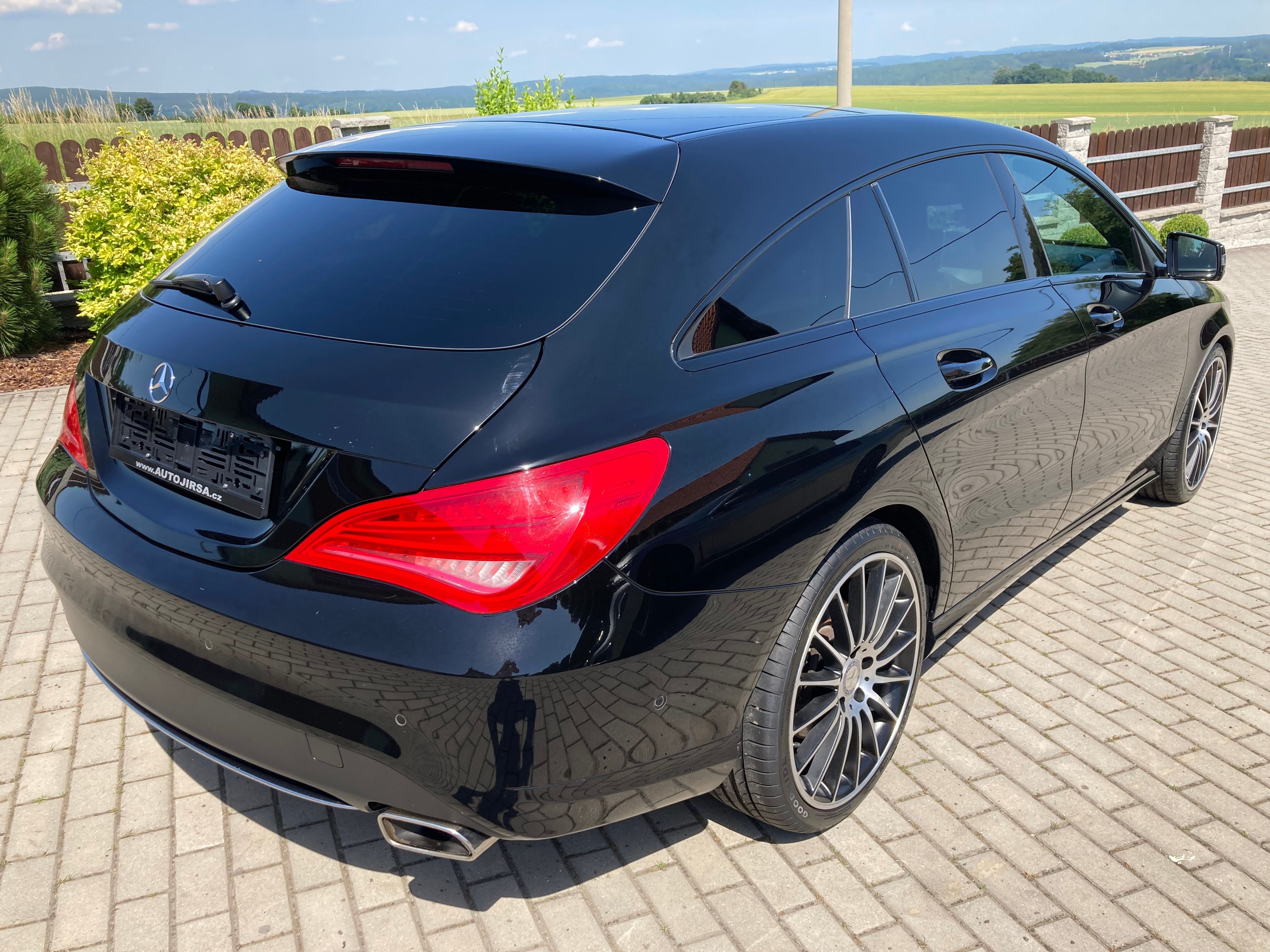 Mercedes-Benz CLA - fotka 4