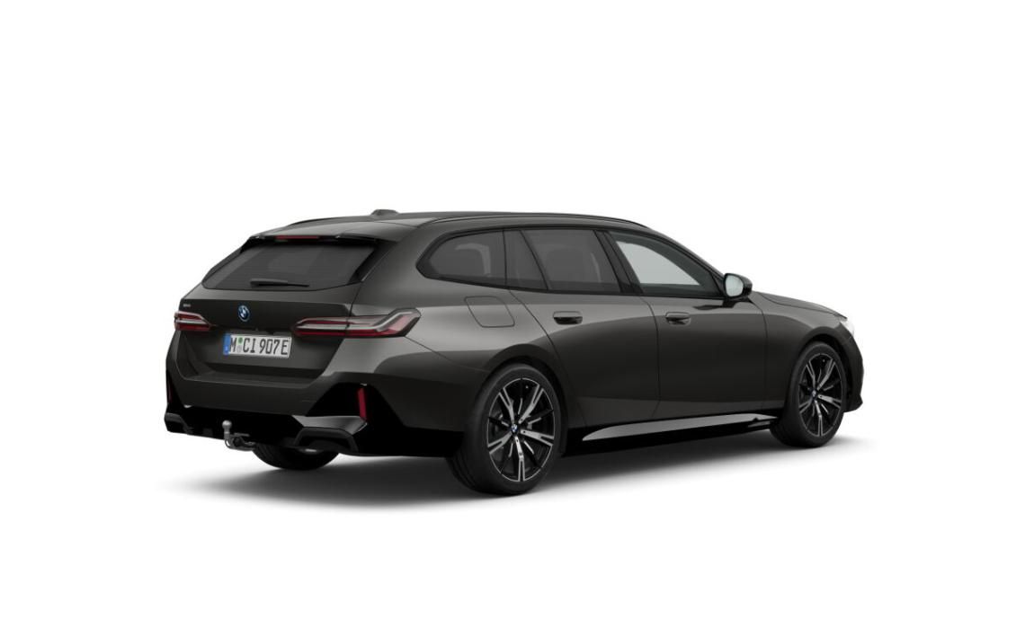 BMW Řada 5, 550e xDrive Touring - fotka 2