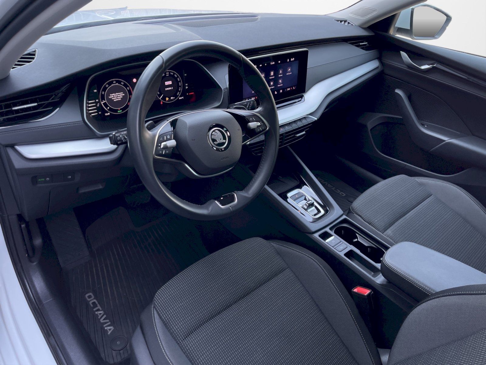 Škoda Octavia, 1.5 TSI 110kW MHEV DSG Selecti - fotka 5