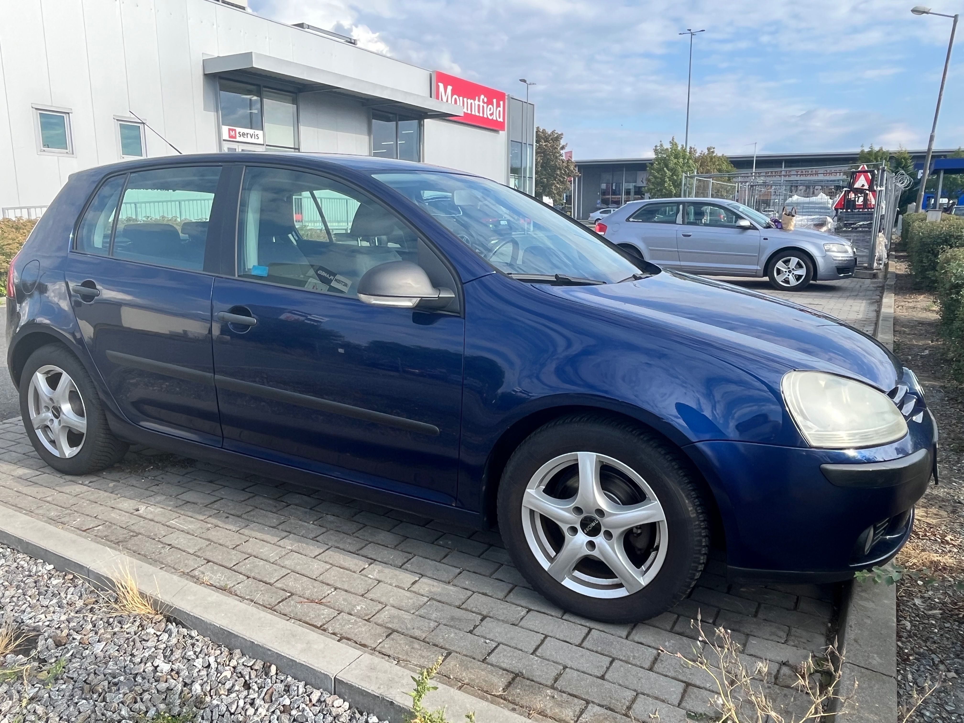 Volkswagen Golf, 1.6, servis.knížka,krásný stav