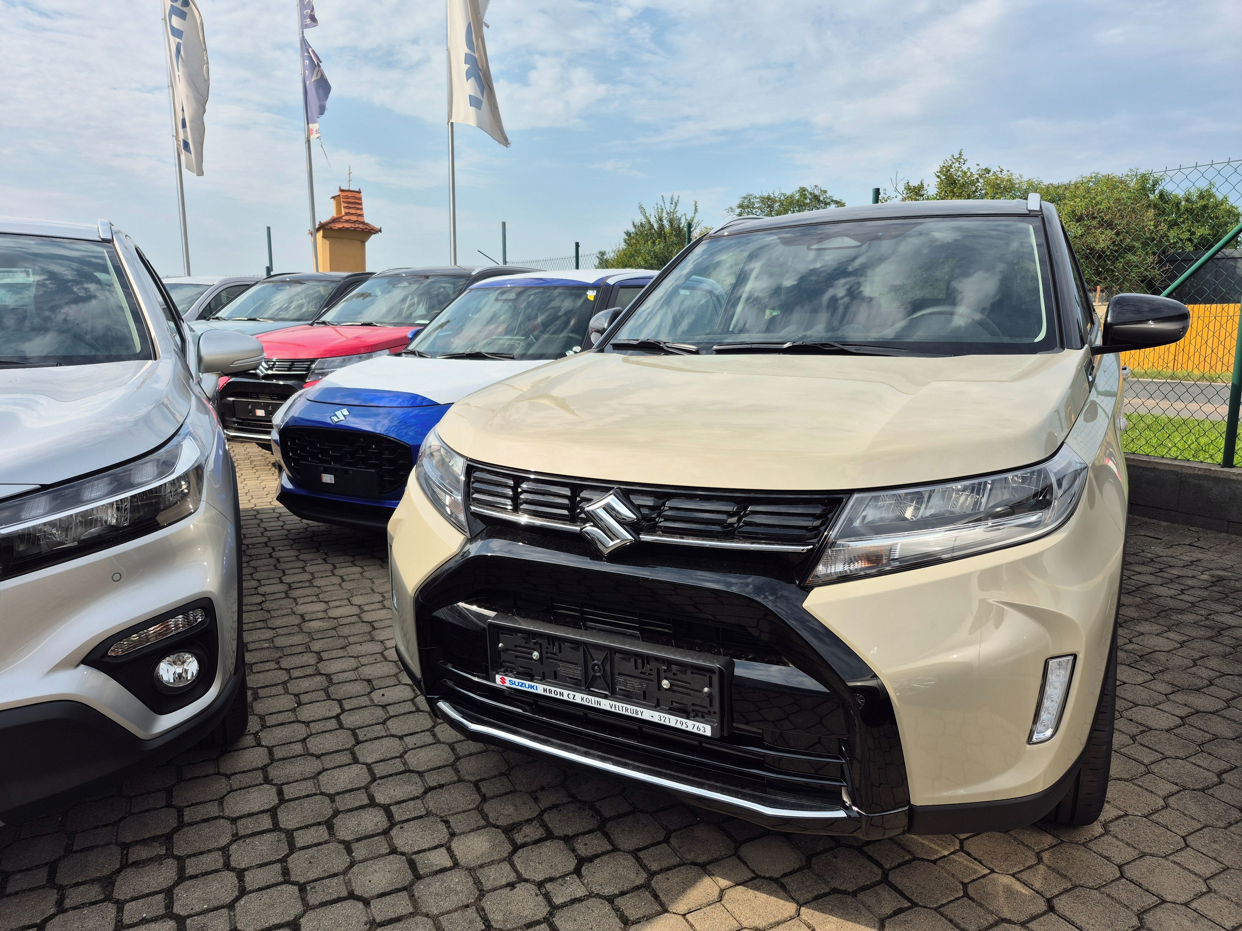 Suzuki Vitara, 1,4 Premium 4x4 AllGrip - fotka 2