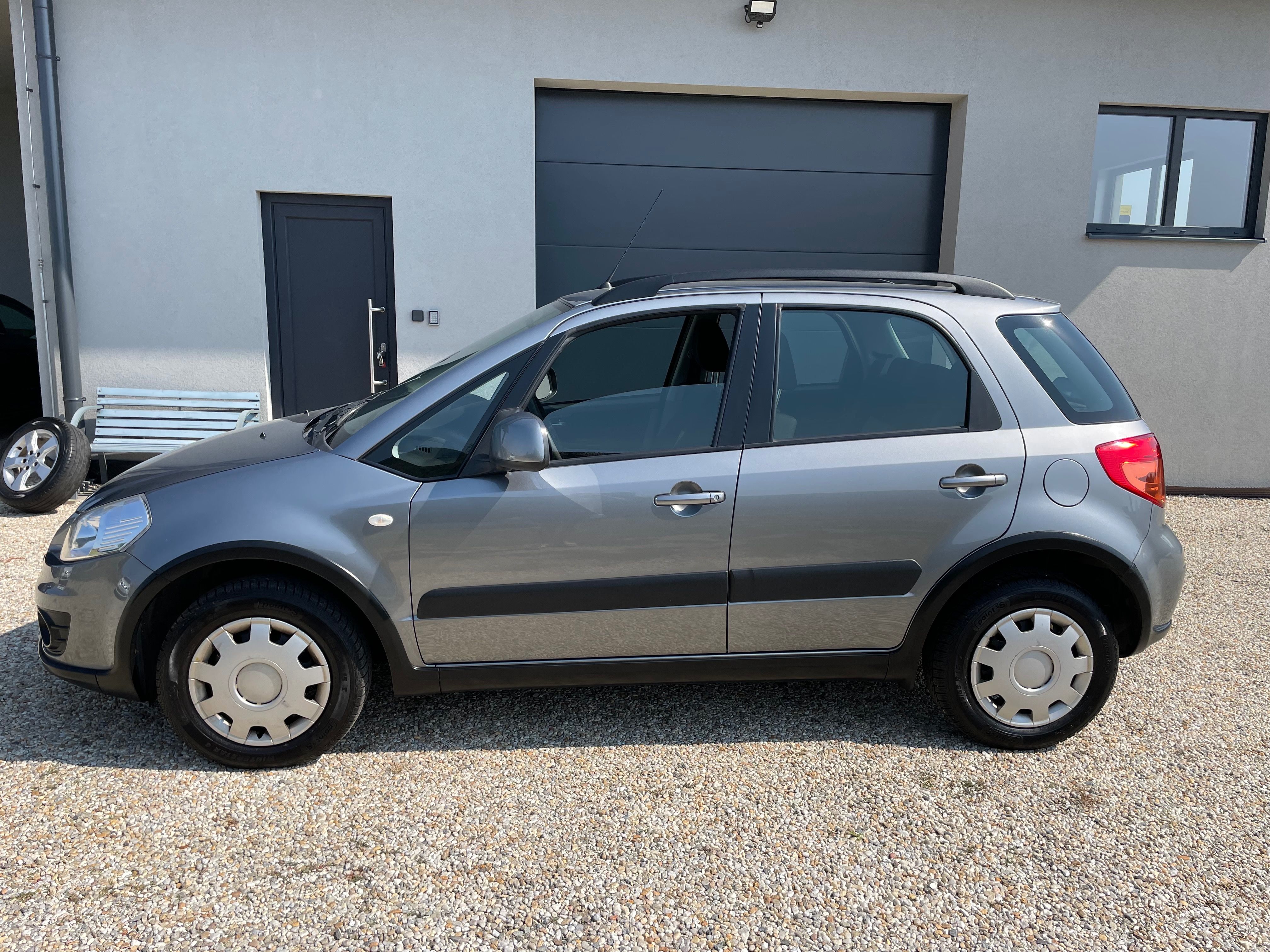 Suzuki SX4, 4X4 1 MAJITEL TOP STAV - fotka 2