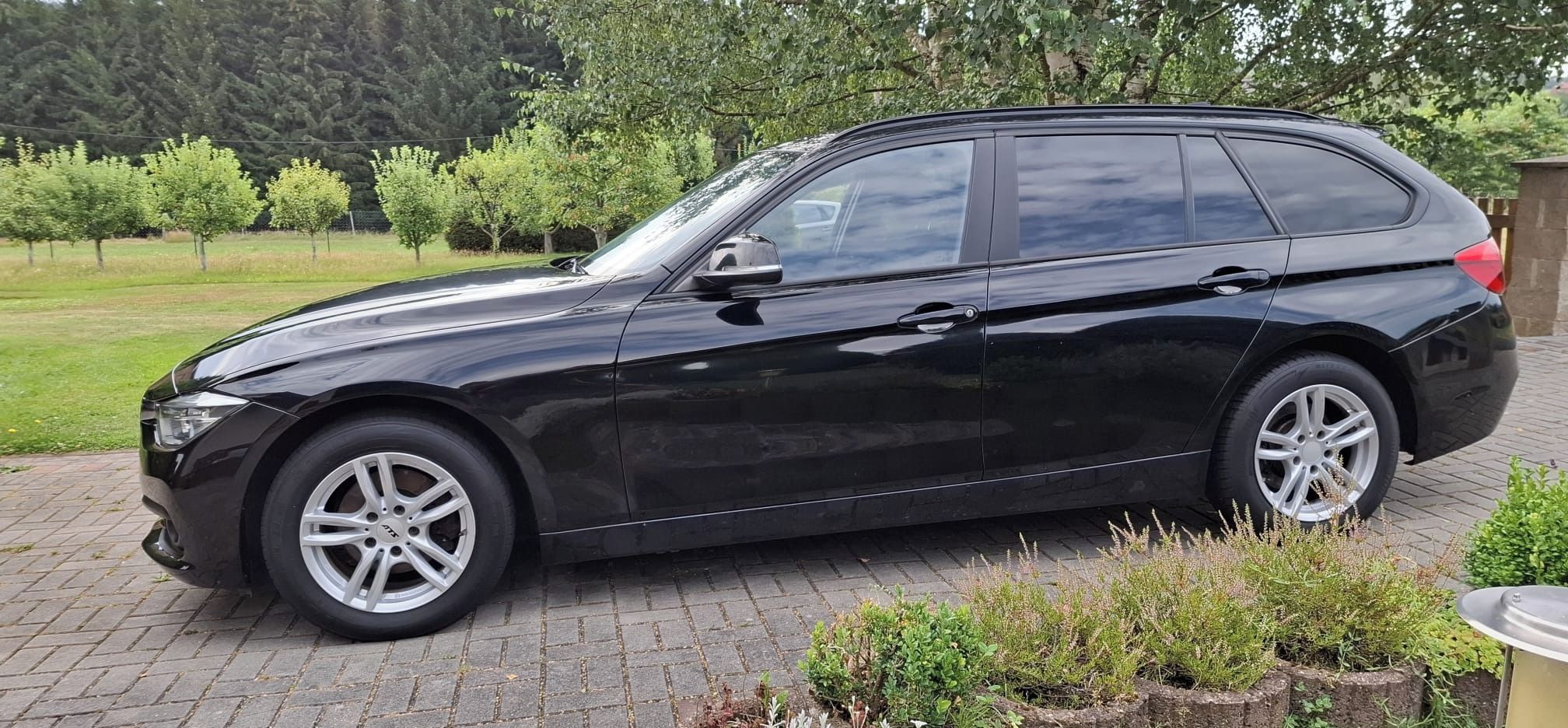 BMW Řada 3, 318d, 110kw, 228000km - fotka 4