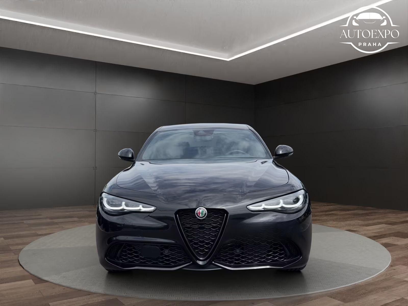 Alfa Romeo Giulia, MY24 Veloce Premium Paket - fotka 2