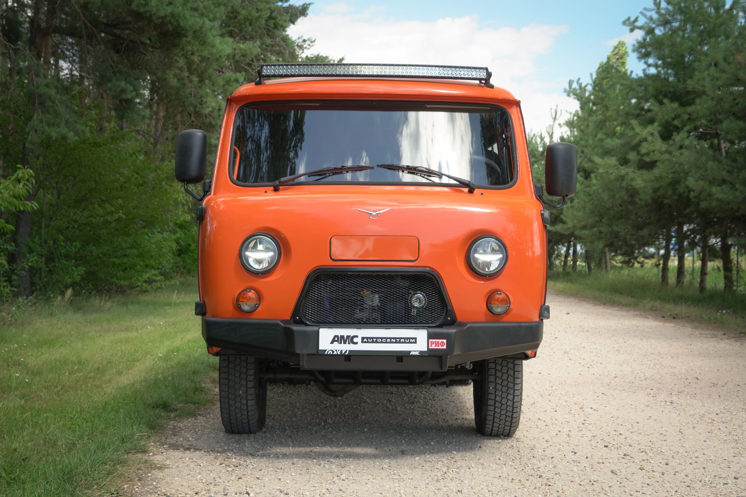 UAZ, 3909 Buchanka - předváděcí - fotka 4