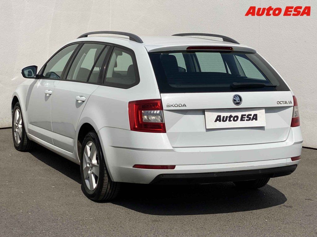 Škoda Octavia, 1.0tsi,ČR - fotka 6