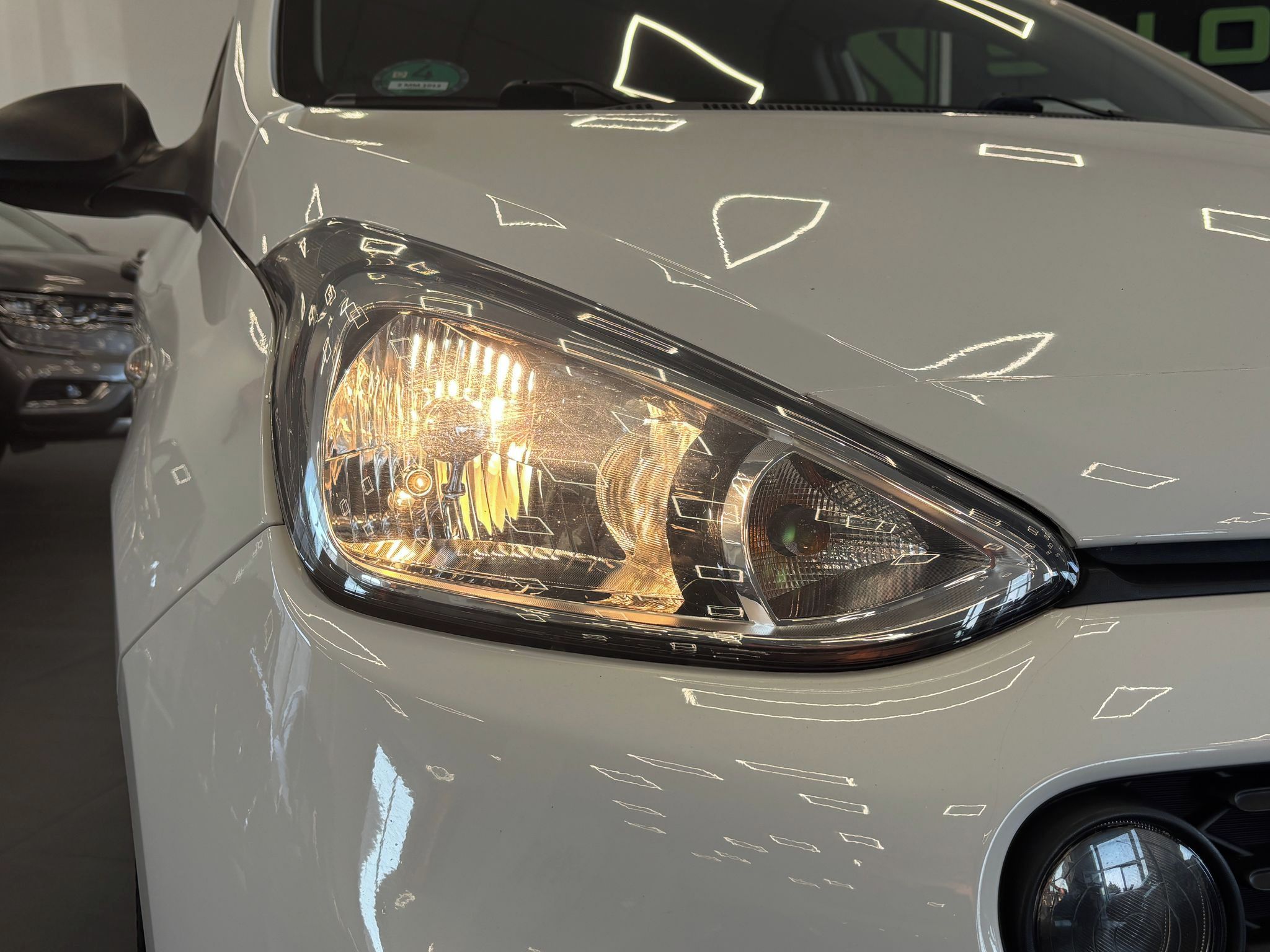 Hyundai i10, 2017, 48kW, Litá kola - fotka 6