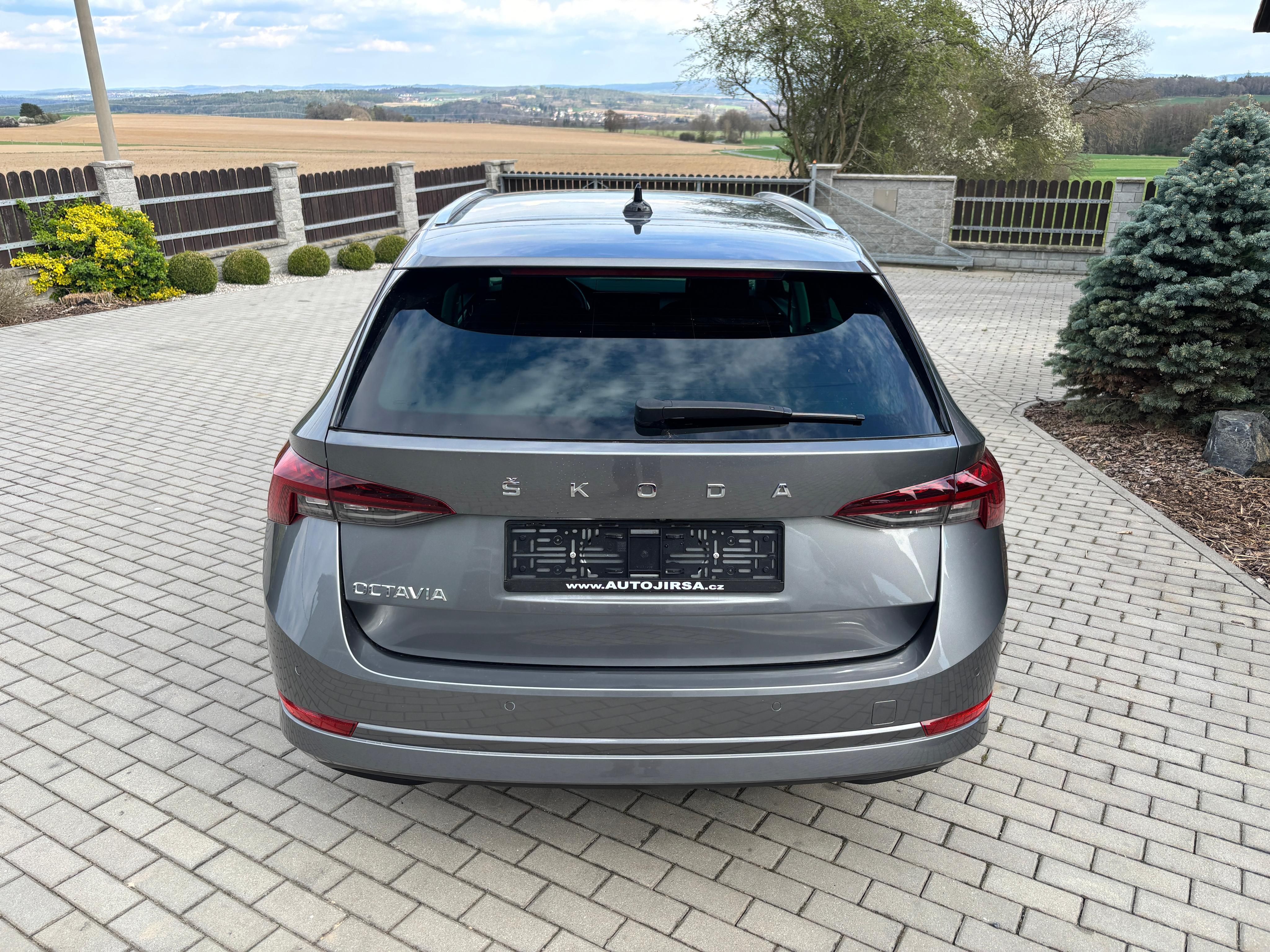 Škoda Octavia, 2,0TDI AMBITION PLUS DSG - fotka 5