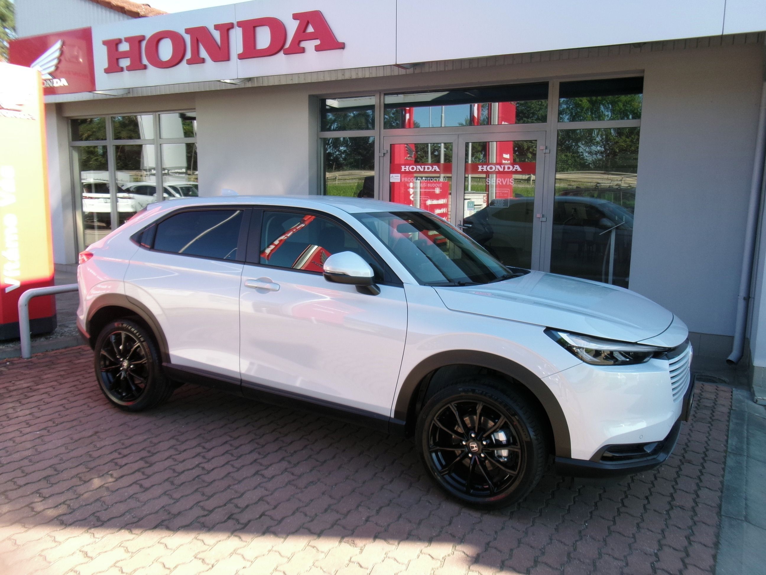 Honda HR-V, 1.5e:HEV ELEGANCE EXCLUSIVE 26 - fotka 2