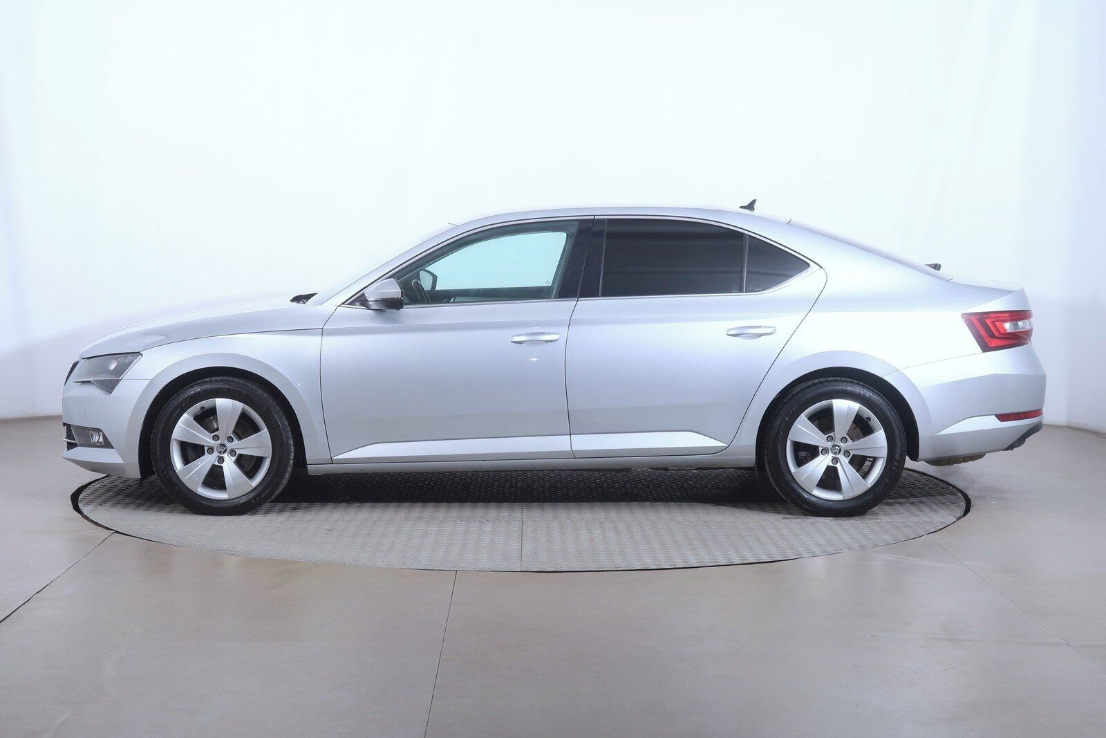 Škoda Superb, 2.0 TDI, 4X4, Automat - fotka 3