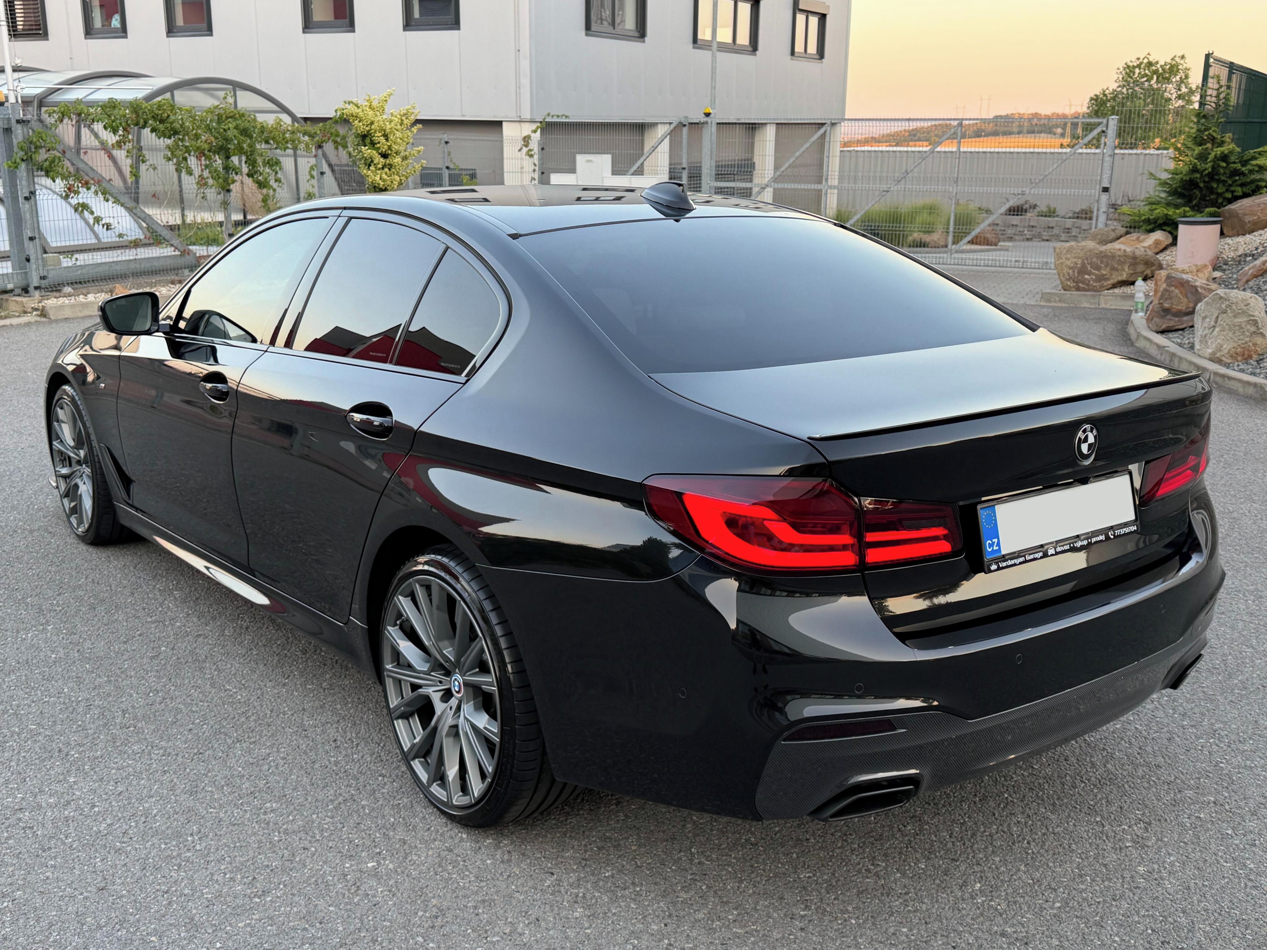 BMW Řada 5, 540xd,Masáž,Individual,M-paket - fotka 2