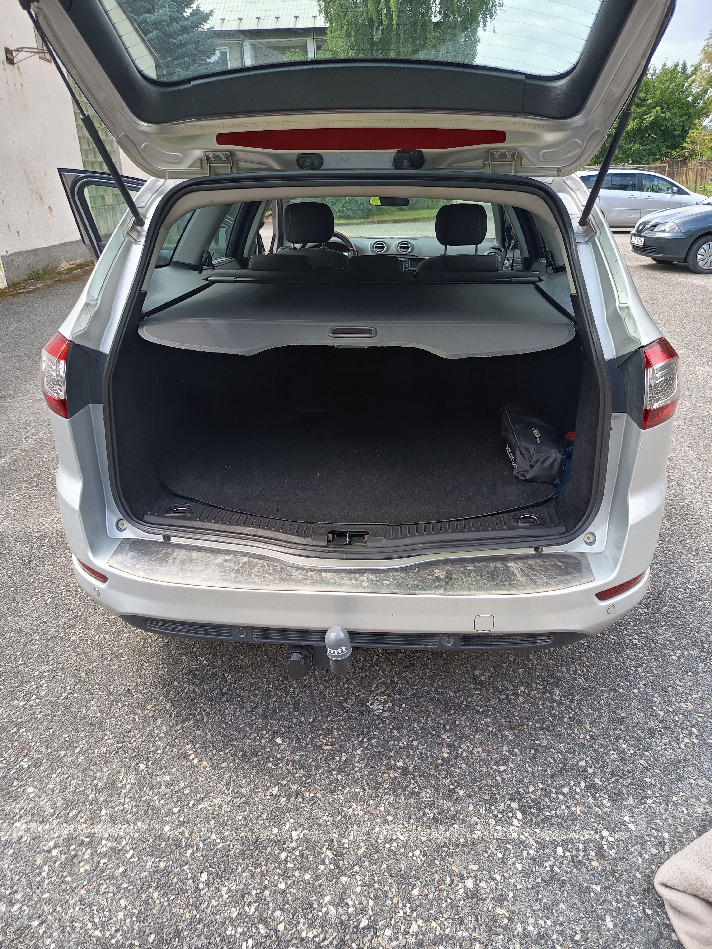 Ford Mondeo - fotka 2