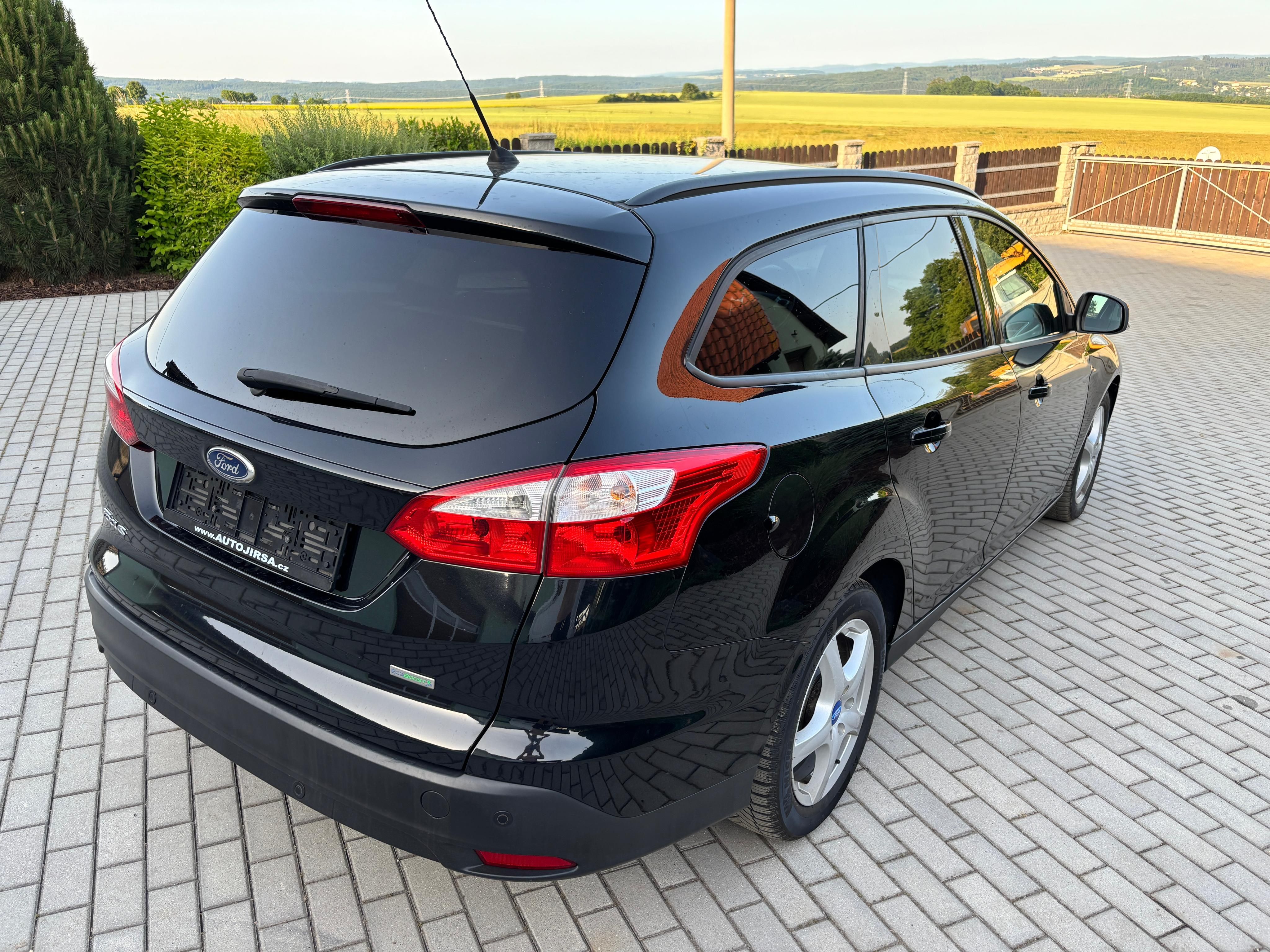 Ford Focus, 1,0 ECOBOOST 92KW SERVISKA - fotka 4