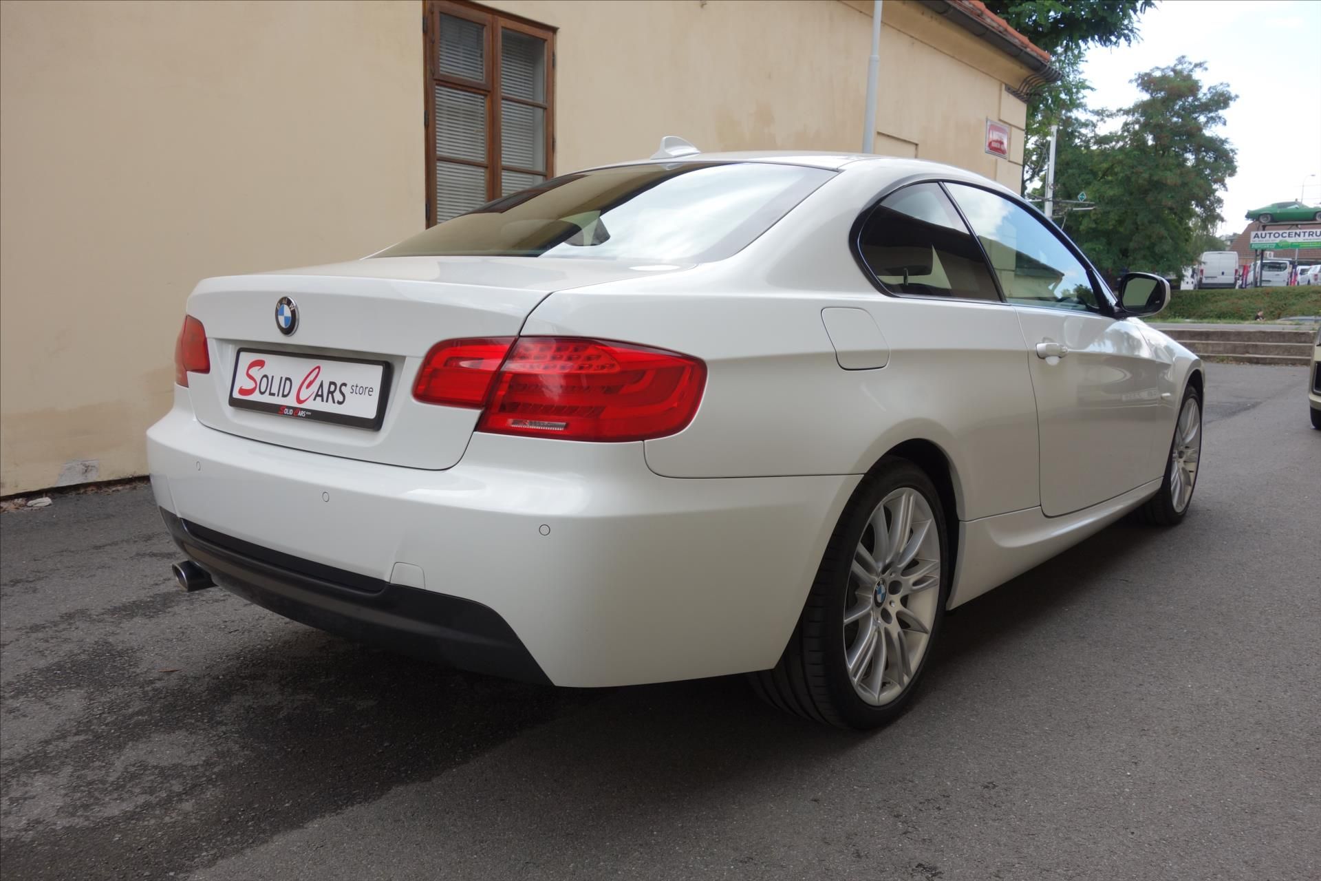 BMW Řada 3, 320 D xDrive coupe, AT,M-PAKET - fotka 6