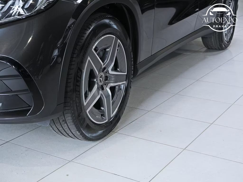 Mercedes-Benz GLC, 300d AMG 4Matic*DISTRONIC* - fotka 5