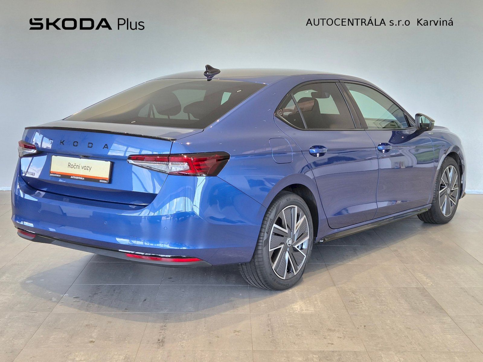 Škoda Superb, DSG 2,0 TDI / 110 kW Sportline - fotka 2