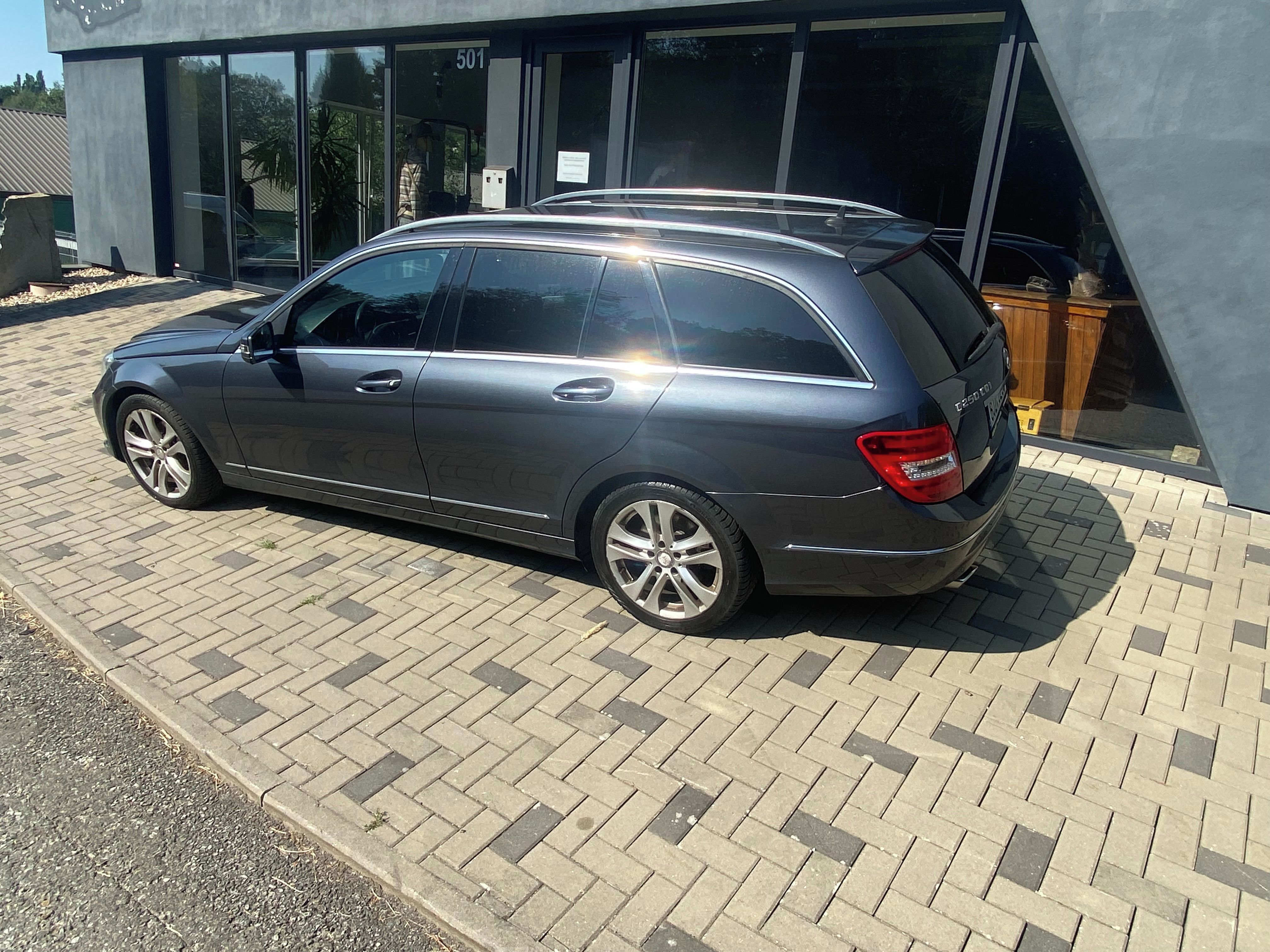 Mercedes-Benz Třídy C, C 250 CDI 4MATIC - fotka 5