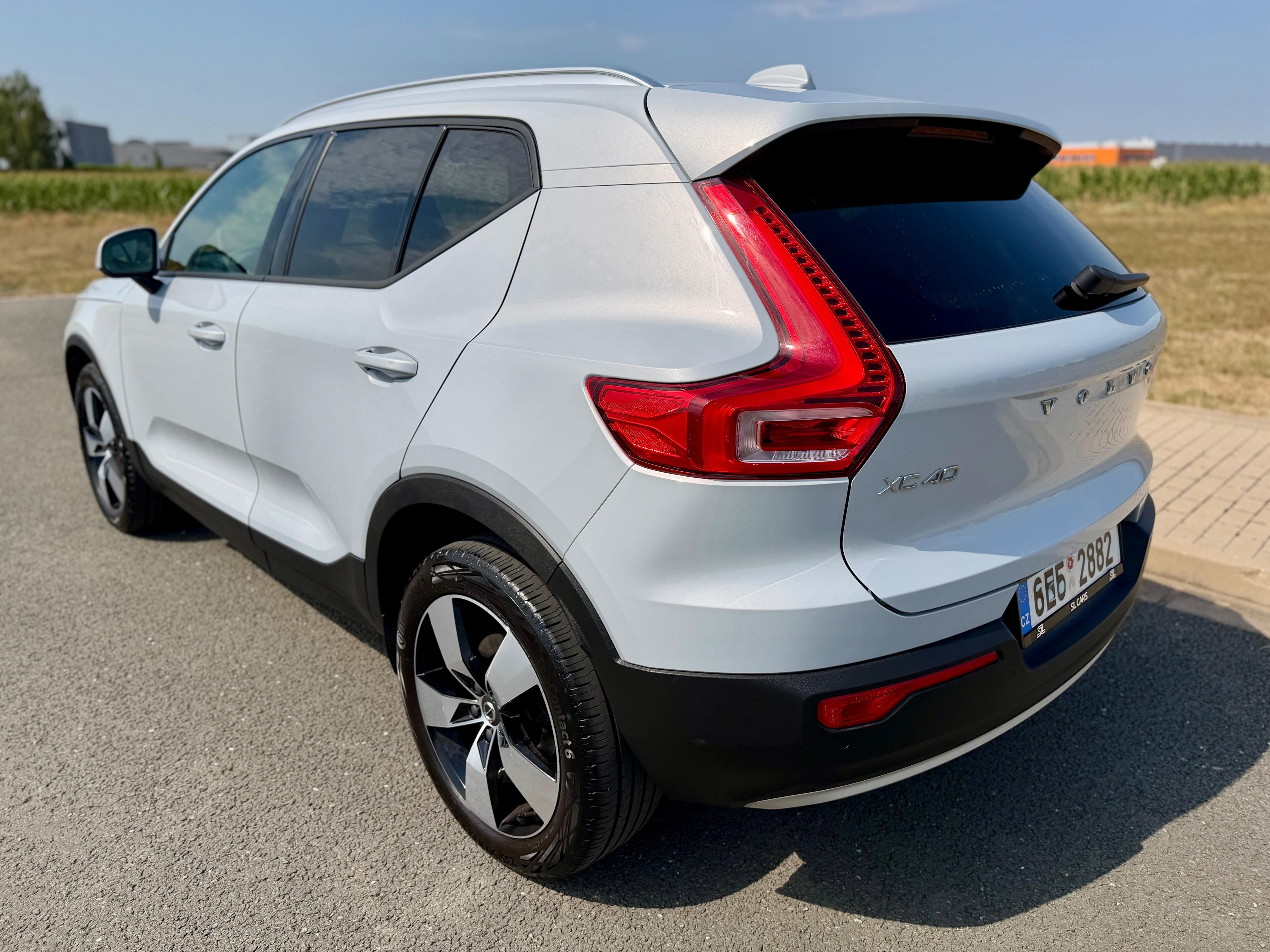 Volvo XC40, 2.0 T4 4X4 360K KŮŽE ČR DPH! - fotka 3