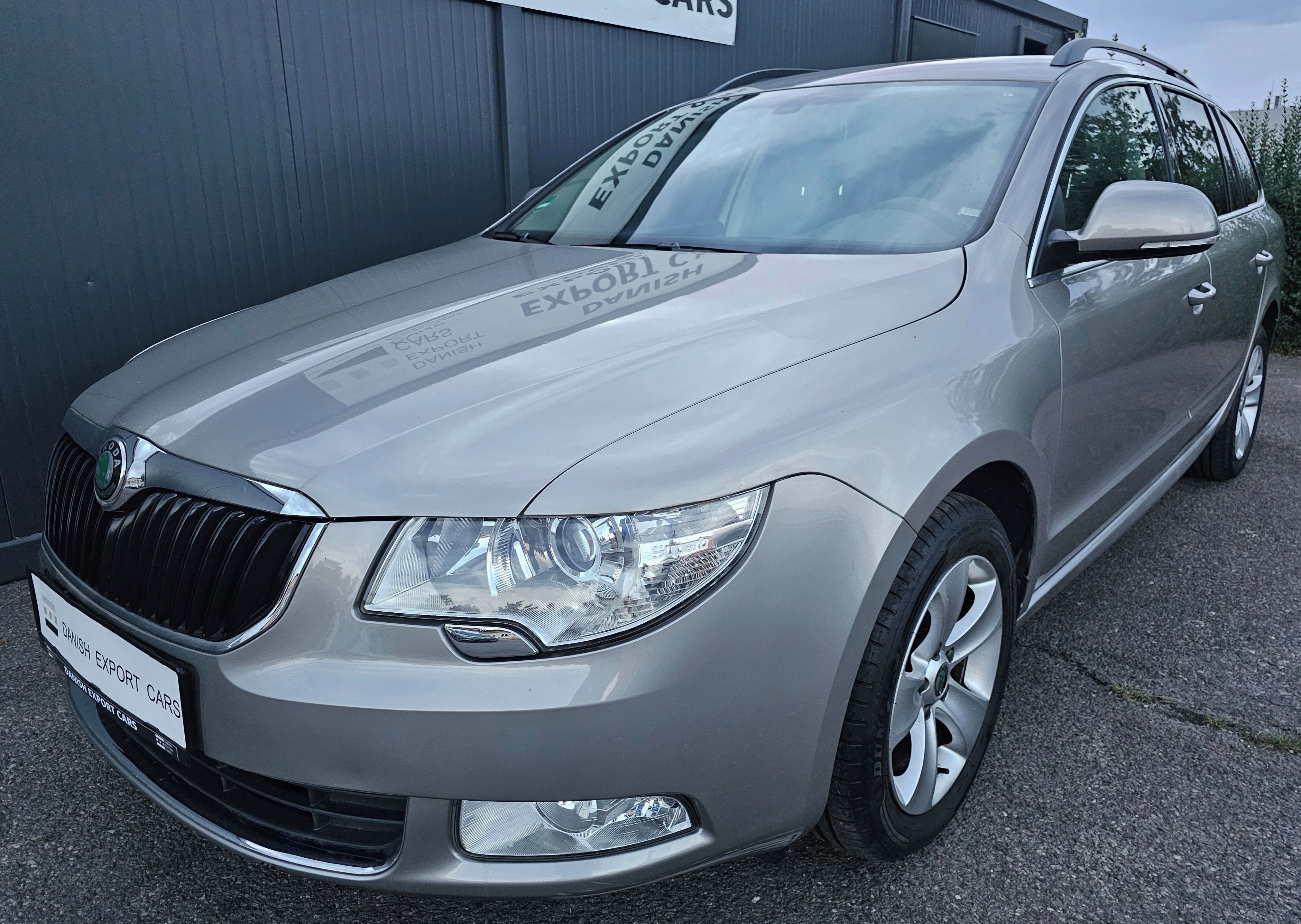 Škoda Superb, 1.4 TSI 92kW,VÝHŘEVY,SERVISKA - fotka 2