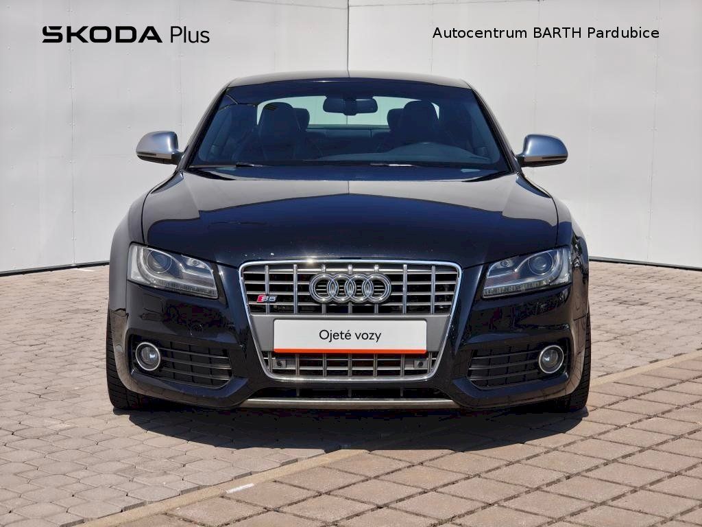 Audi S5, 4,2 FSI / quattro / manuál - fotka 4