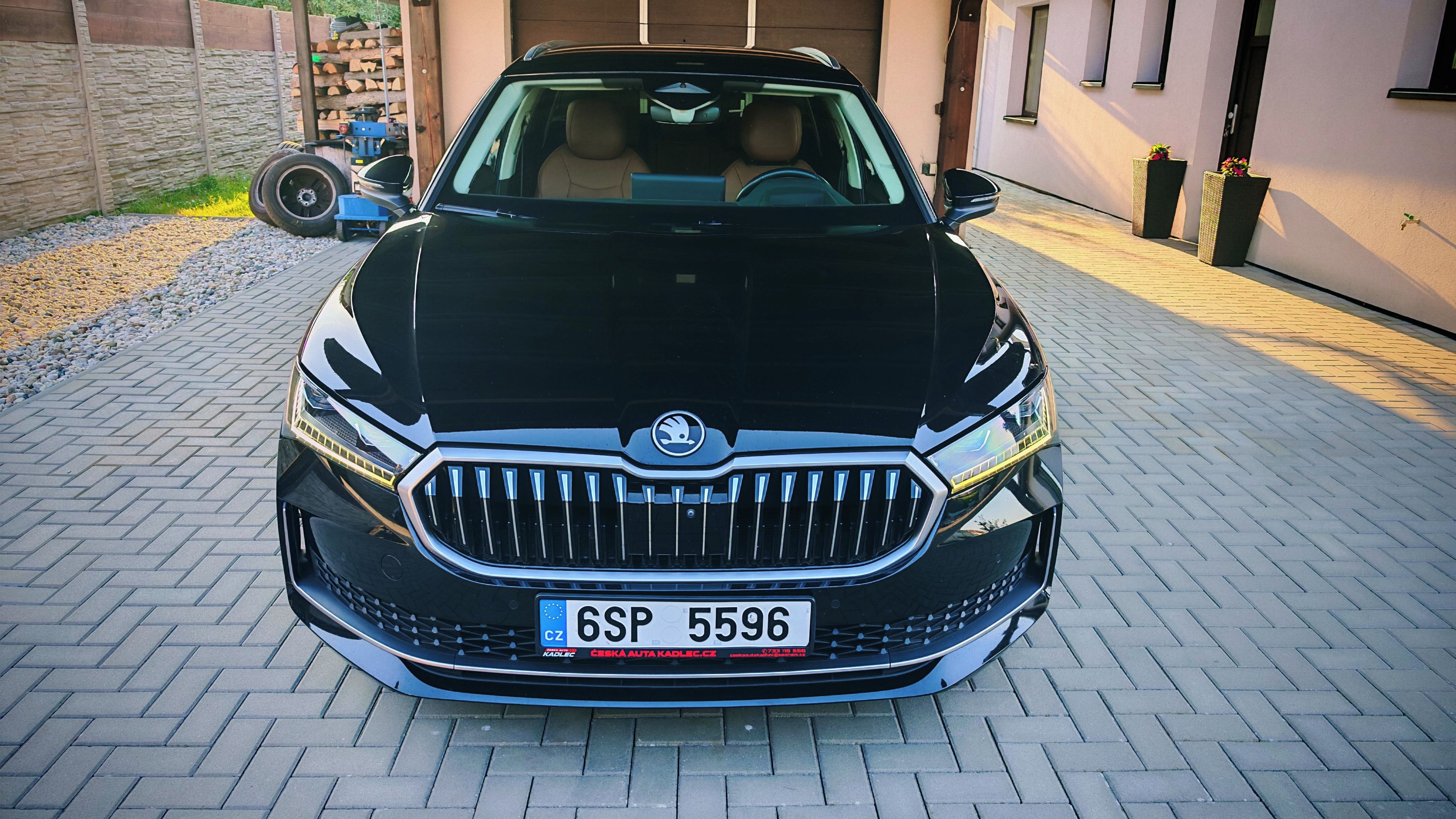 Škoda Superb, 2.0 TDI DSG, L&K, Laurin, ČR - fotka 5